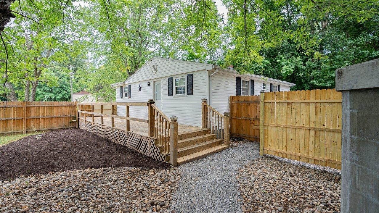 3066 MOUNTAIN FARM RD, ELKTON, Virginia 22827, 2 Bedrooms Bedrooms, ,1 BathroomBathrooms,Residential,3066 MOUNTAIN FARM RD,680774 MLS # 680774 3066 MOUNTAIN FARM RD, ELKTON, Virginia 22827, 2 Bedrooms Bedrooms, ,1 BathroomBathrooms,Residential,3066 MOUNTAIN FARM RD,680774 MLS # 680774