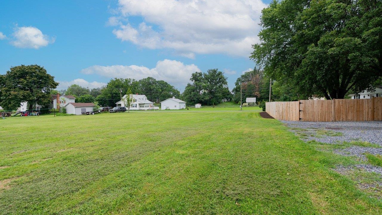 3066 MOUNTAIN FARM RD, ELKTON, Virginia 22827, 2 Bedrooms Bedrooms, ,1 BathroomBathrooms,Residential,3066 MOUNTAIN FARM RD,680774 MLS # 680774 3066 MOUNTAIN FARM RD, ELKTON, Virginia 22827, 2 Bedrooms Bedrooms, ,1 BathroomBathrooms,Residential,3066 MOUNTAIN FARM RD,680774 MLS # 680774