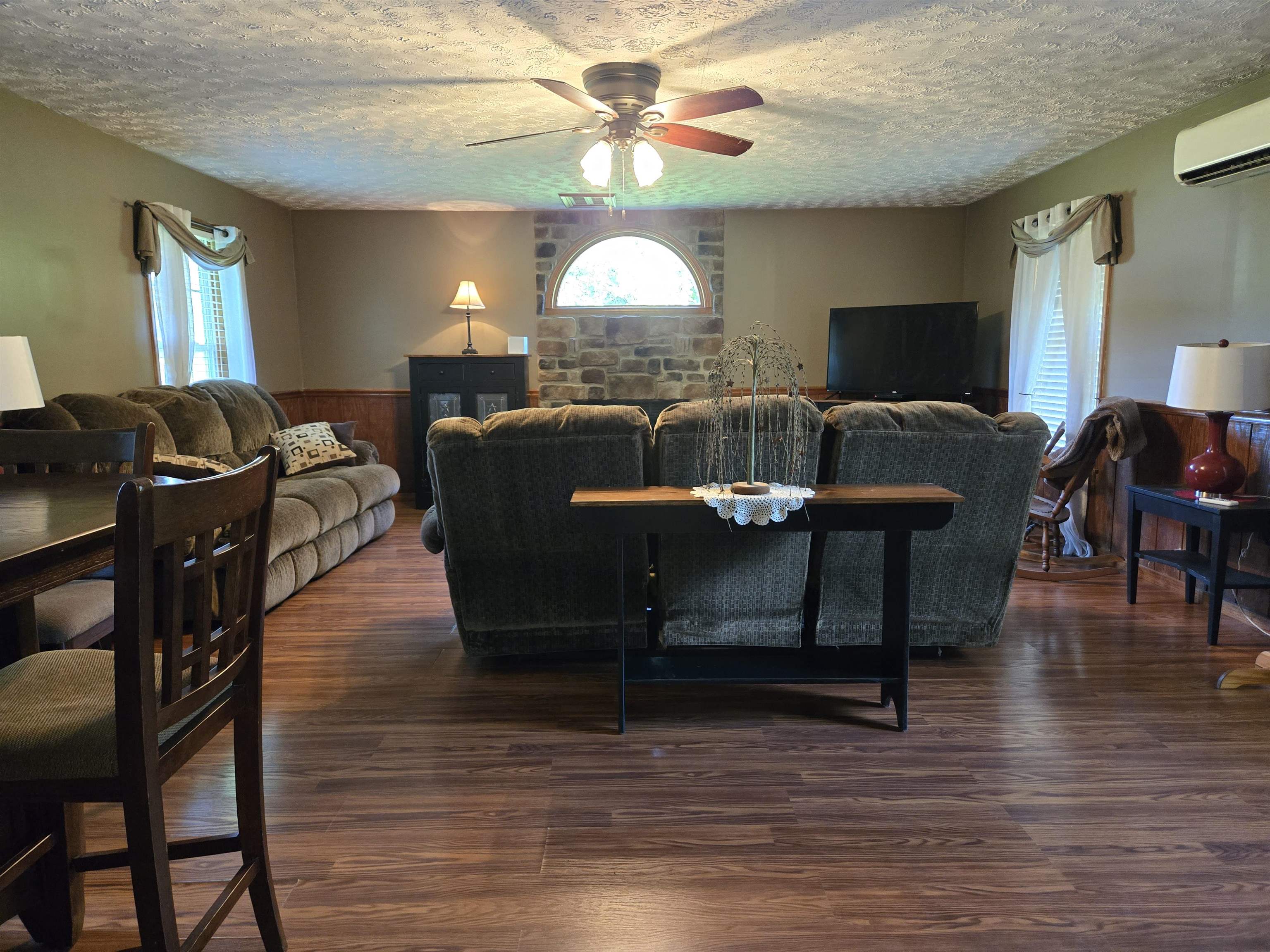 8879 US HWY 211 W, LURAY, Virginia 22835, 2 Bedrooms Bedrooms, ,1 BathroomBathrooms,Residential,8879 US HWY 211 W,680776 MLS # 680776 8879 US HWY 211 W, LURAY, Virginia 22835, 2 Bedrooms Bedrooms, ,1 BathroomBathrooms,Residential,8879 US HWY 211 W,680776 MLS # 680776