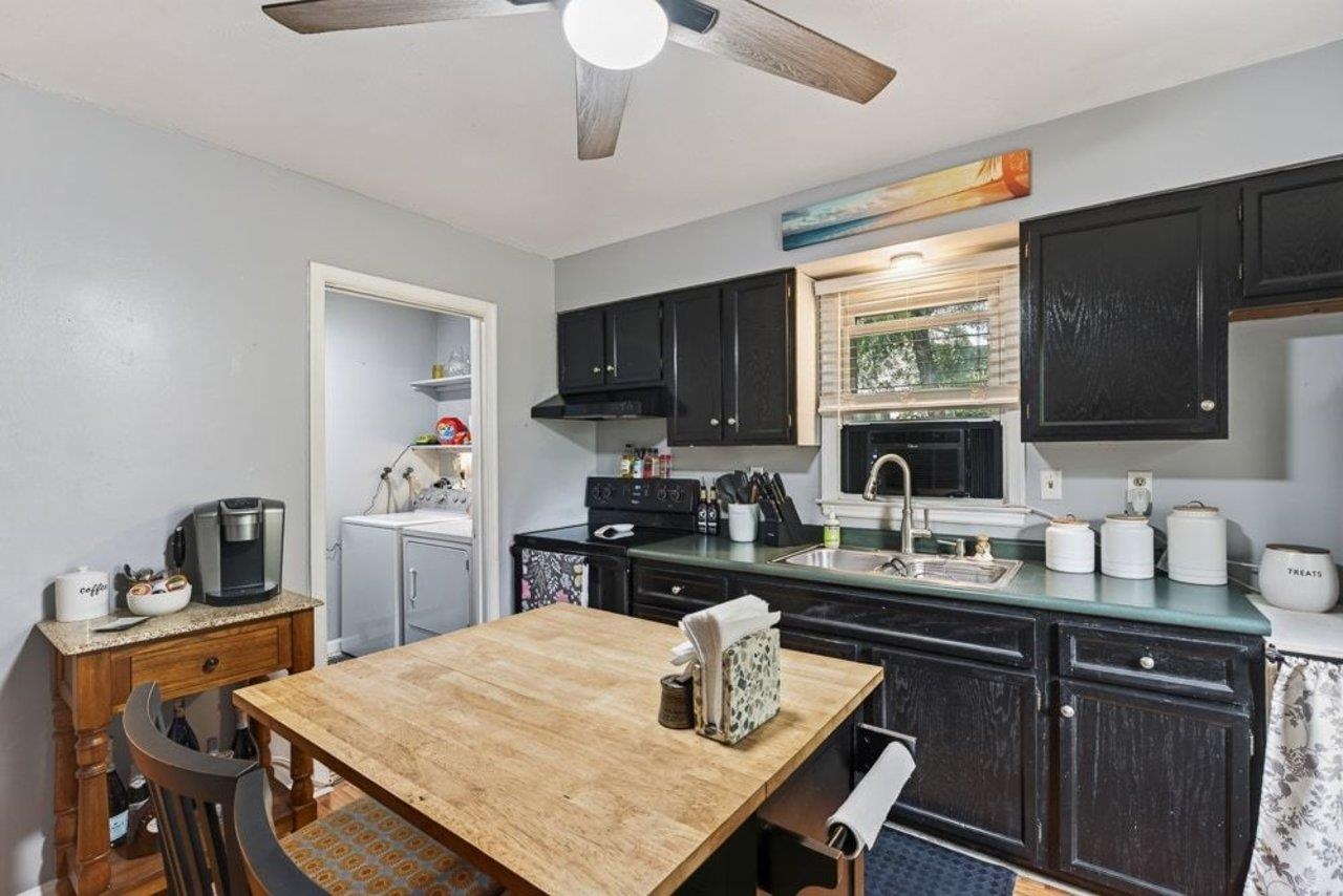 423 N MARKET ST, STAUNTON, Virginia 24401, 2 Bedrooms Bedrooms, ,1 BathroomBathrooms,Residential,423 N MARKET ST,680782 MLS # 680782 423 N MARKET ST, STAUNTON, Virginia 24401, 2 Bedrooms Bedrooms, ,1 BathroomBathrooms,Residential,423 N MARKET ST,680782 MLS # 680782