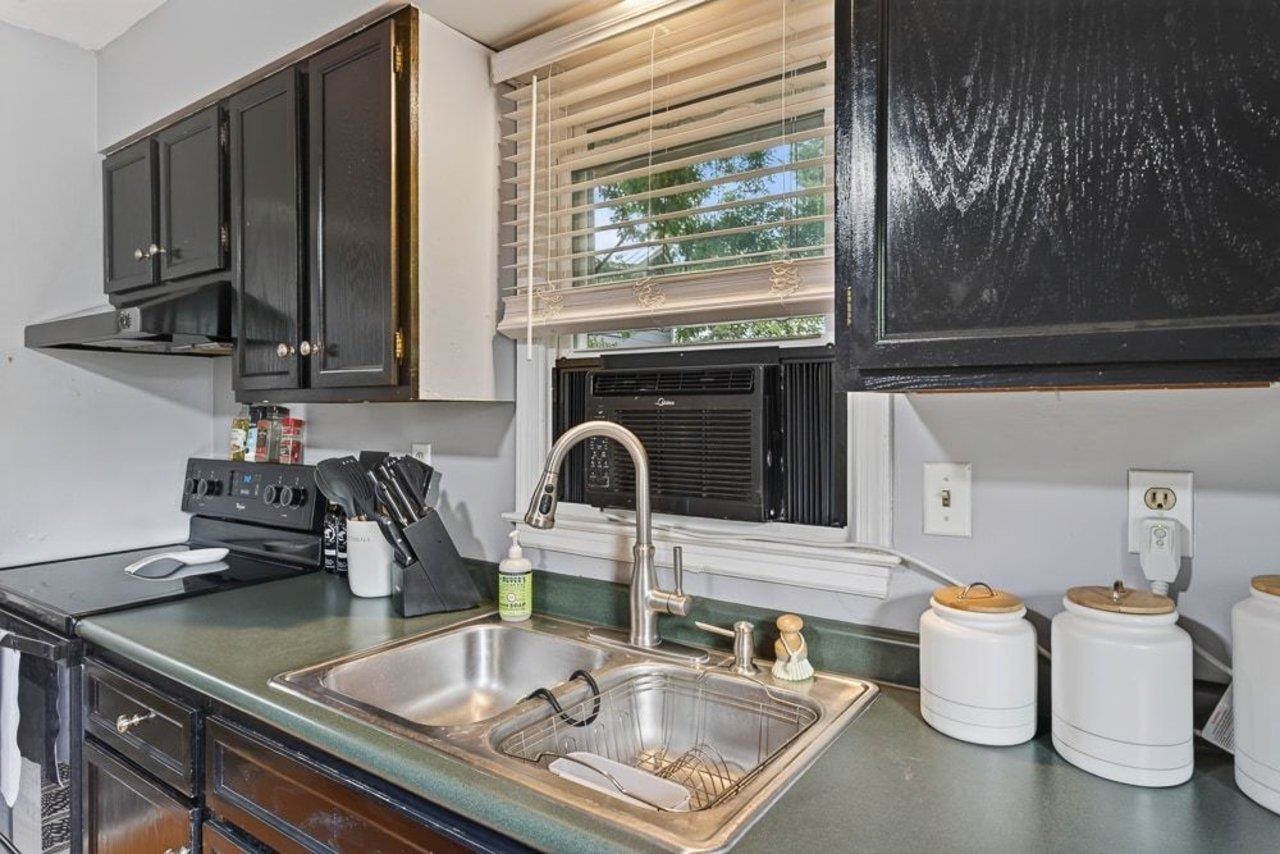 423 N MARKET ST, STAUNTON, Virginia 24401, 2 Bedrooms Bedrooms, ,1 BathroomBathrooms,Residential,423 N MARKET ST,680782 MLS # 680782 423 N MARKET ST, STAUNTON, Virginia 24401, 2 Bedrooms Bedrooms, ,1 BathroomBathrooms,Residential,423 N MARKET ST,680782 MLS # 680782