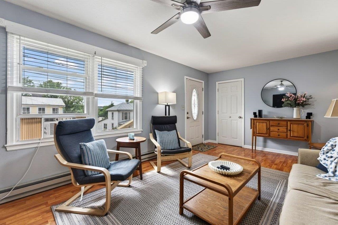 423 N MARKET ST, STAUNTON, Virginia 24401, 2 Bedrooms Bedrooms, ,1 BathroomBathrooms,Residential,423 N MARKET ST,680782 MLS # 680782 423 N MARKET ST, STAUNTON, Virginia 24401, 2 Bedrooms Bedrooms, ,1 BathroomBathrooms,Residential,423 N MARKET ST,680782 MLS # 680782