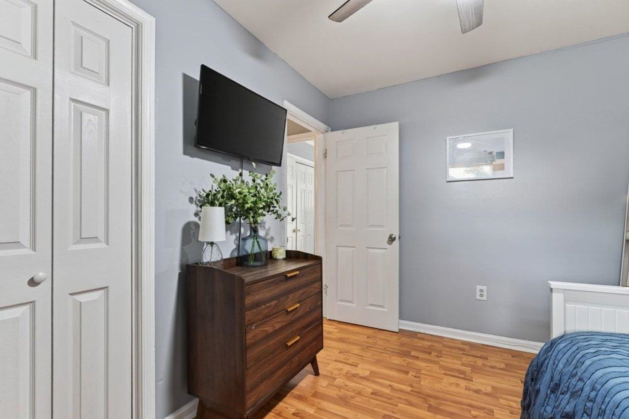423 N MARKET ST, STAUNTON, Virginia 24401, 2 Bedrooms Bedrooms, ,1 BathroomBathrooms,Residential,423 N MARKET ST,680782 MLS # 680782 423 N MARKET ST, STAUNTON, Virginia 24401, 2 Bedrooms Bedrooms, ,1 BathroomBathrooms,Residential,423 N MARKET ST,680782 MLS # 680782