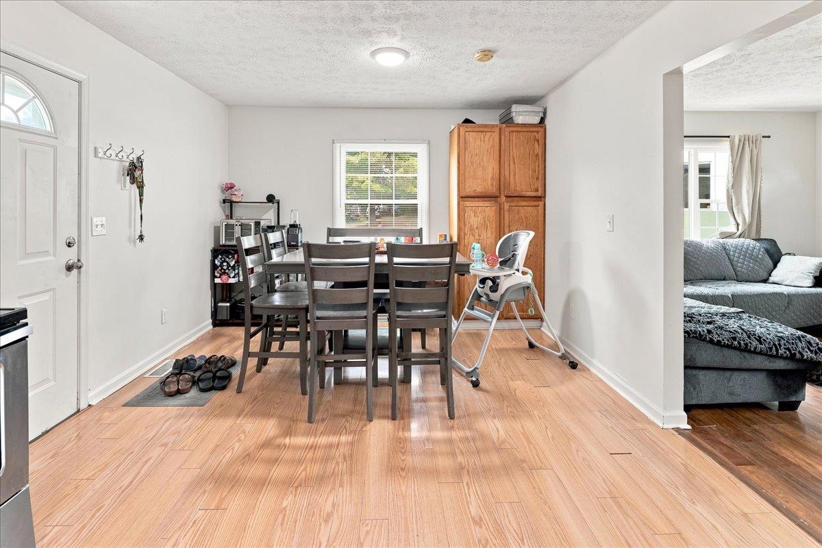 8 WESTGATE RD, VERONA, Virginia 24482, 3 Bedrooms Bedrooms, ,1 BathroomBathrooms,Residential,8 WESTGATE RD,680783 MLS # 680783 8 WESTGATE RD, VERONA, Virginia 24482, 3 Bedrooms Bedrooms, ,1 BathroomBathrooms,Residential,8 WESTGATE RD,680783 MLS # 680783