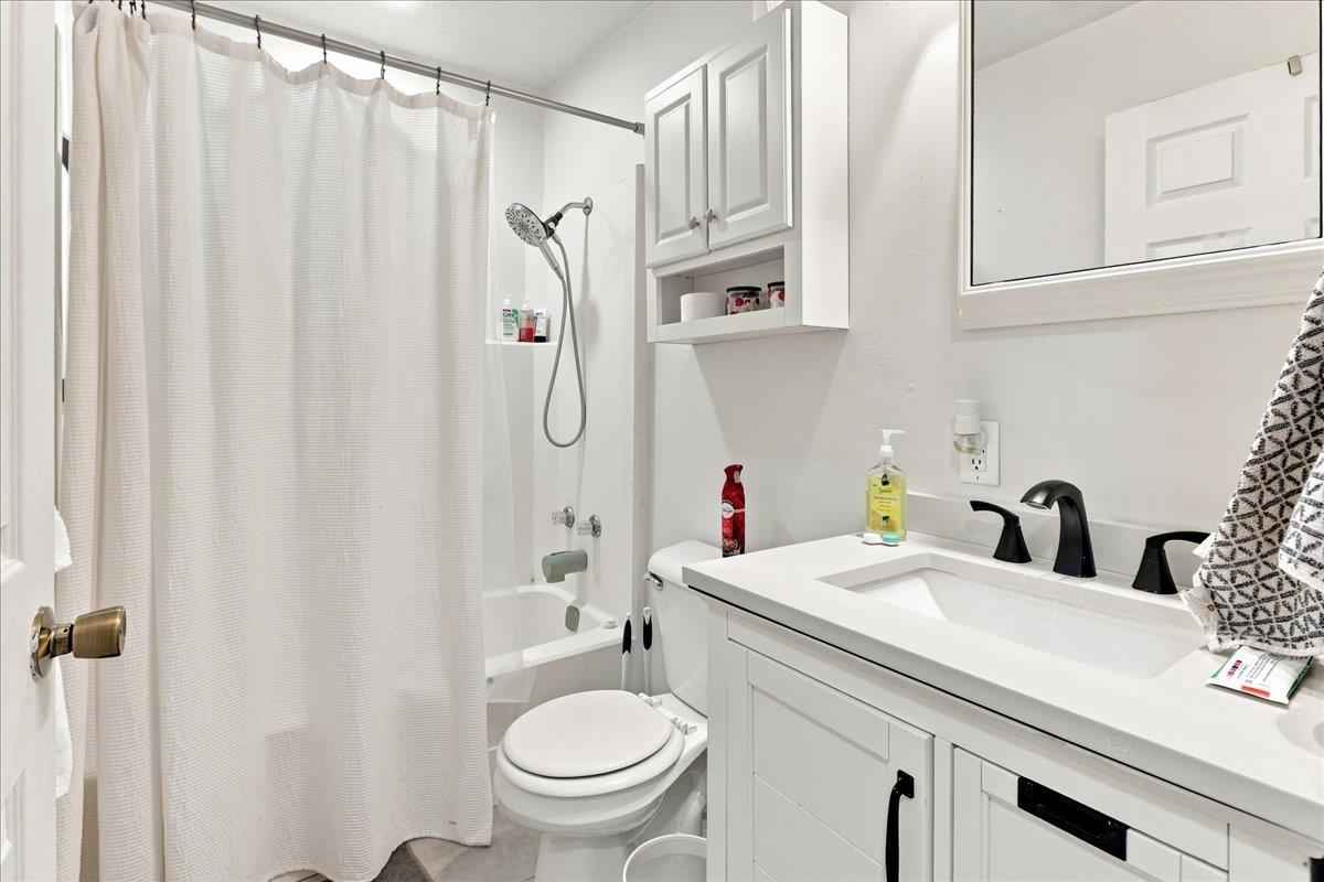 8 WESTGATE RD, VERONA, Virginia 24482, 3 Bedrooms Bedrooms, ,1 BathroomBathrooms,Residential,8 WESTGATE RD,680783 MLS # 680783 8 WESTGATE RD, VERONA, Virginia 24482, 3 Bedrooms Bedrooms, ,1 BathroomBathrooms,Residential,8 WESTGATE RD,680783 MLS # 680783