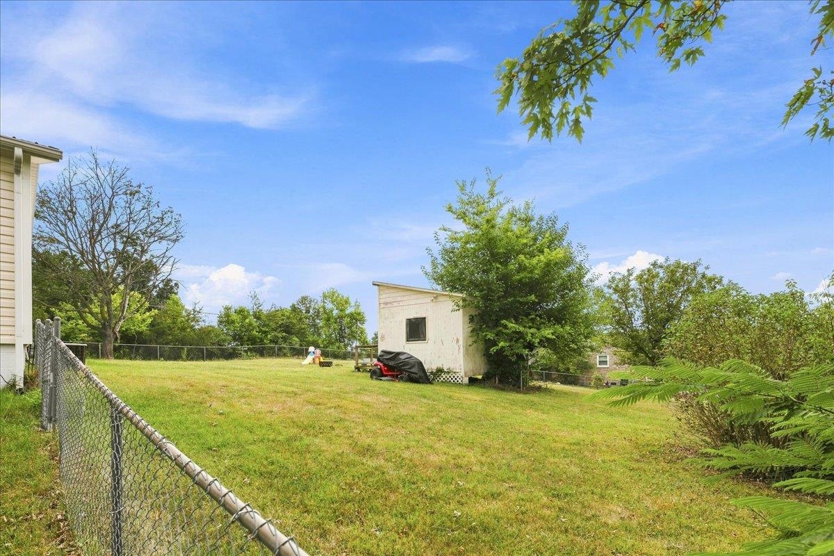 8 WESTGATE RD, VERONA, Virginia 24482, 3 Bedrooms Bedrooms, ,1 BathroomBathrooms,Residential,8 WESTGATE RD,680783 MLS # 680783 8 WESTGATE RD, VERONA, Virginia 24482, 3 Bedrooms Bedrooms, ,1 BathroomBathrooms,Residential,8 WESTGATE RD,680783 MLS # 680783
