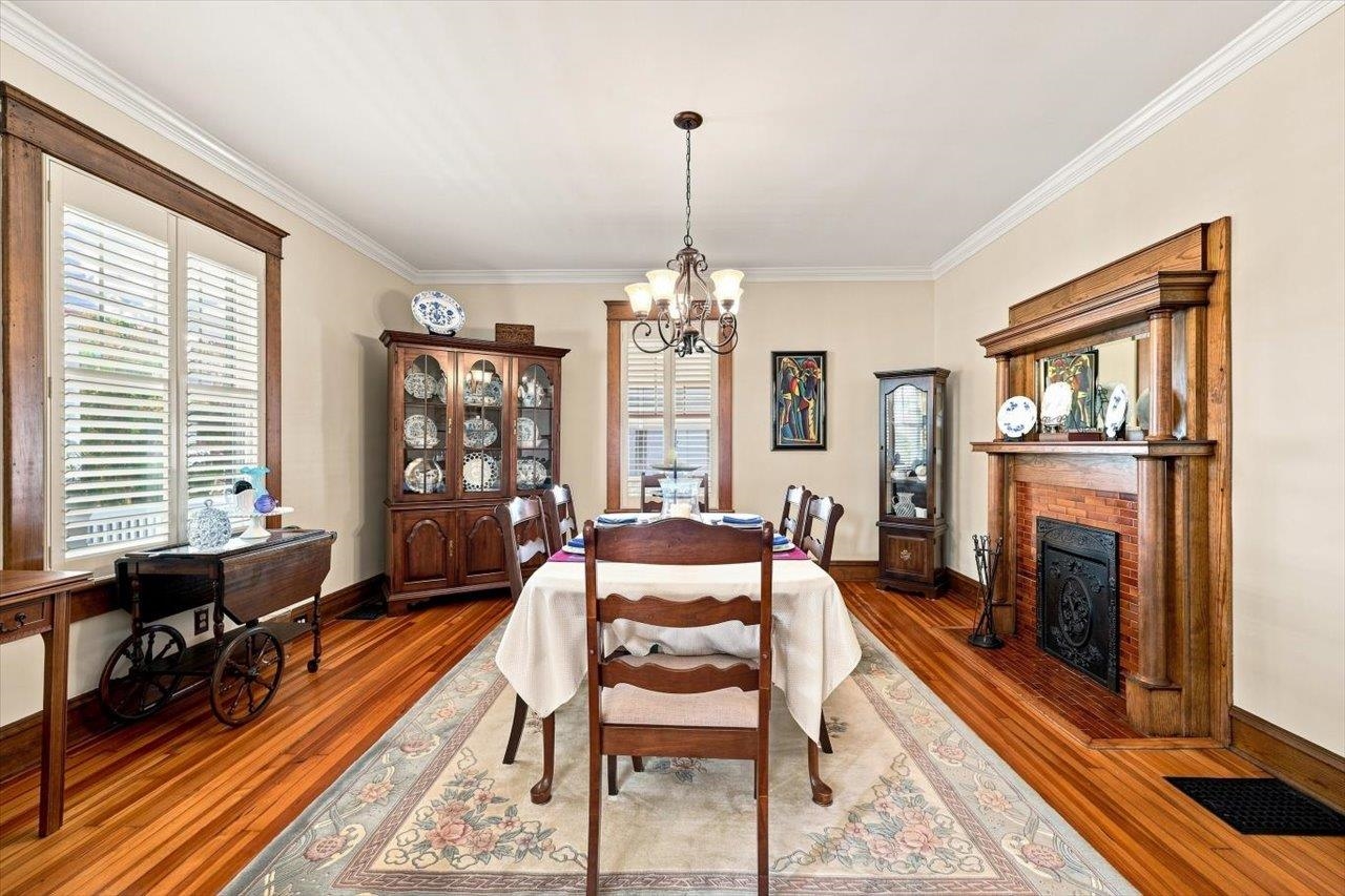 376 MAPLE AVE, WAYNESBORO, Virginia 22980, 3 Bedrooms Bedrooms, ,2 BathroomsBathrooms,Residential,376 MAPLE AVE,680690 MLS # 680690 376 MAPLE AVE, WAYNESBORO, Virginia 22980, 3 Bedrooms Bedrooms, ,2 BathroomsBathrooms,Residential,376 MAPLE AVE,680690 MLS # 680690