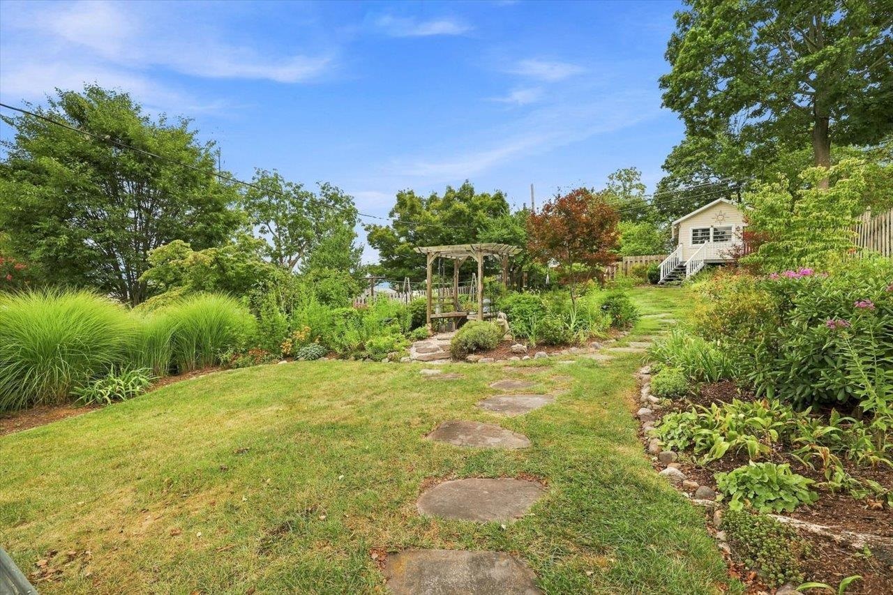 376 MAPLE AVE, WAYNESBORO, Virginia 22980, 3 Bedrooms Bedrooms, ,2 BathroomsBathrooms,Residential,376 MAPLE AVE,680690 MLS # 680690 376 MAPLE AVE, WAYNESBORO, Virginia 22980, 3 Bedrooms Bedrooms, ,2 BathroomsBathrooms,Residential,376 MAPLE AVE,680690 MLS # 680690