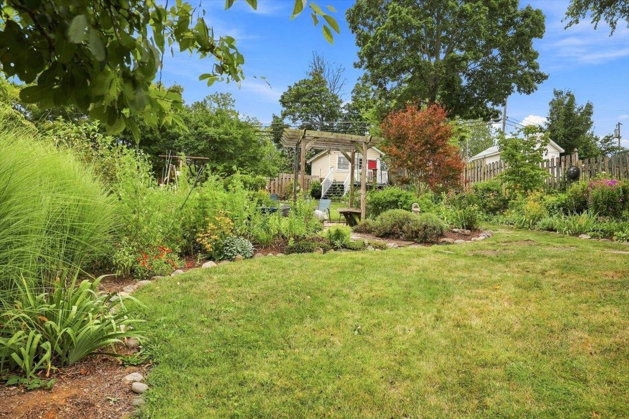 376 MAPLE AVE, WAYNESBORO, Virginia 22980, 3 Bedrooms Bedrooms, ,2 BathroomsBathrooms,Residential,376 MAPLE AVE,680690 MLS # 680690 376 MAPLE AVE, WAYNESBORO, Virginia 22980, 3 Bedrooms Bedrooms, ,2 BathroomsBathrooms,Residential,376 MAPLE AVE,680690 MLS # 680690