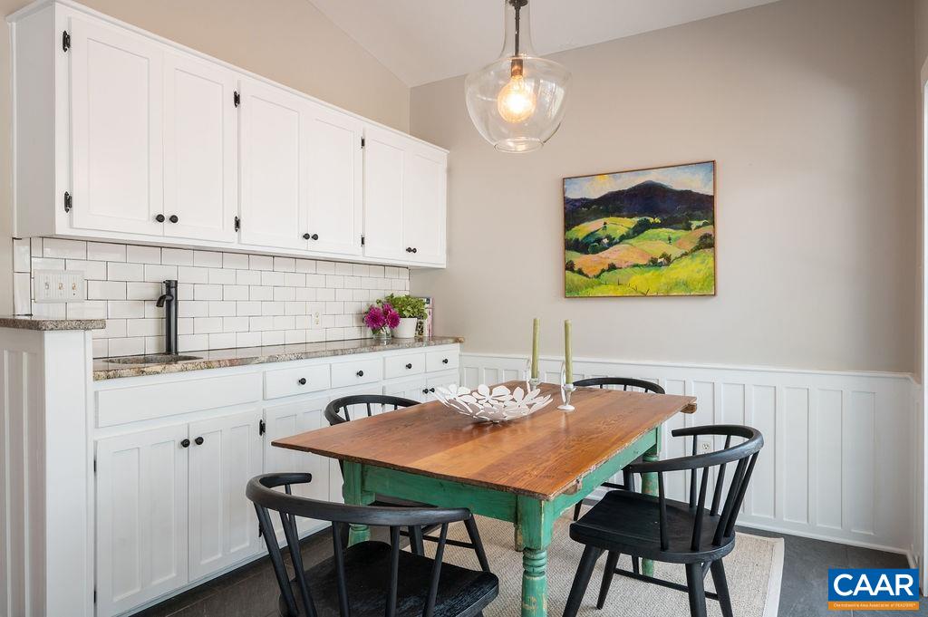 617 HINTON AVE, CHARLOTTESVILLE, Virginia 22902, 3 Bedrooms Bedrooms, ,2 BathroomsBathrooms,Residential,617 HINTON AVE,680785 MLS # 680785 617 HINTON AVE, CHARLOTTESVILLE, Virginia 22902, 3 Bedrooms Bedrooms, ,2 BathroomsBathrooms,Residential,617 HINTON AVE,680785 MLS # 680785