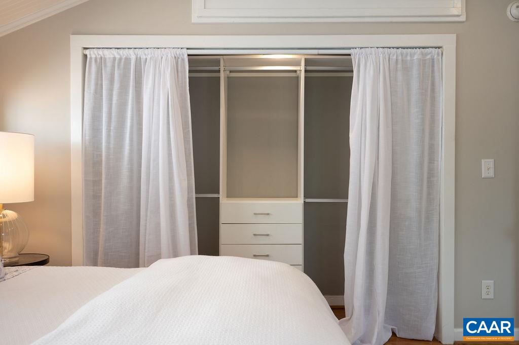 617 HINTON AVE, CHARLOTTESVILLE, Virginia 22902, 3 Bedrooms Bedrooms, ,2 BathroomsBathrooms,Residential,617 HINTON AVE,680785 MLS # 680785 617 HINTON AVE, CHARLOTTESVILLE, Virginia 22902, 3 Bedrooms Bedrooms, ,2 BathroomsBathrooms,Residential,617 HINTON AVE,680785 MLS # 680785