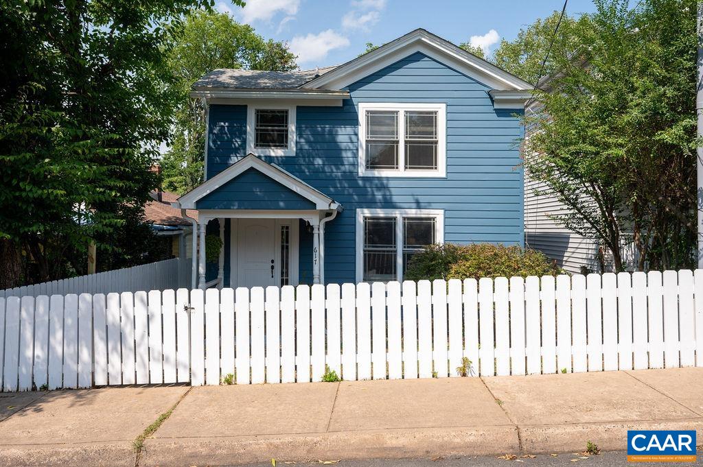 617 HINTON AVE, CHARLOTTESVILLE, Virginia 22902, 3 Bedrooms Bedrooms, ,2 BathroomsBathrooms,Residential,617 HINTON AVE,680785 MLS # 680785 617 HINTON AVE, CHARLOTTESVILLE, Virginia 22902, 3 Bedrooms Bedrooms, ,2 BathroomsBathrooms,Residential,617 HINTON AVE,680785 MLS # 680785