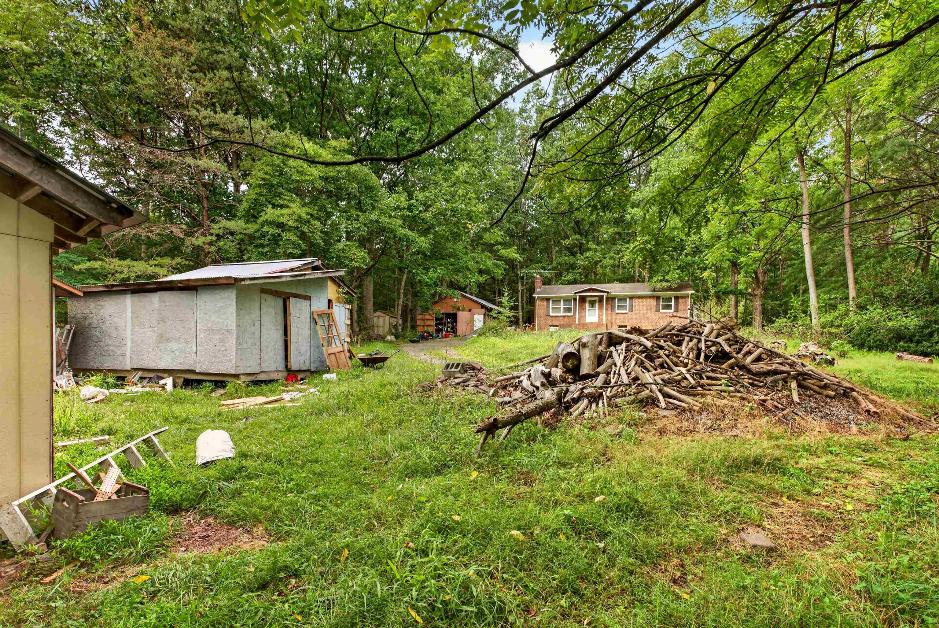 26 CHRISTIAN LN, SWOOPE, Virginia 24479, 3 Bedrooms Bedrooms, ,1 BathroomBathrooms,Residential,26 CHRISTIAN LN,680811 MLS # 680811 26 CHRISTIAN LN, SWOOPE, Virginia 24479, 3 Bedrooms Bedrooms, ,1 BathroomBathrooms,Residential,26 CHRISTIAN LN,680811 MLS # 680811