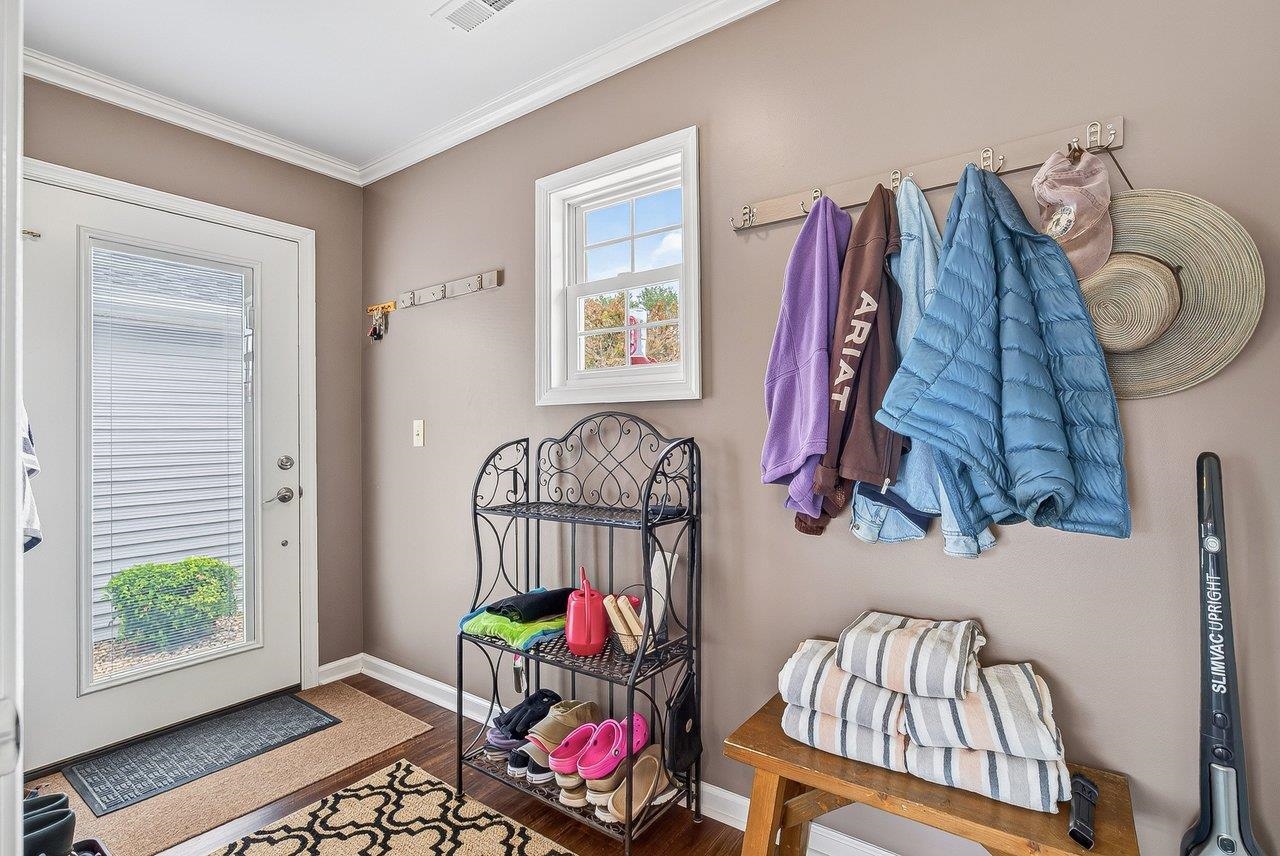 14512 S EAST SIDE HWY, GROTTOES, Virginia 24441, 4 Bedrooms Bedrooms, ,3 BathroomsBathrooms,Residential,14512 S EAST SIDE HWY,680817 MLS # 680817 14512 S EAST SIDE HWY, GROTTOES, Virginia 24441, 4 Bedrooms Bedrooms, ,3 BathroomsBathrooms,Residential,14512 S EAST SIDE HWY,680817 MLS # 680817