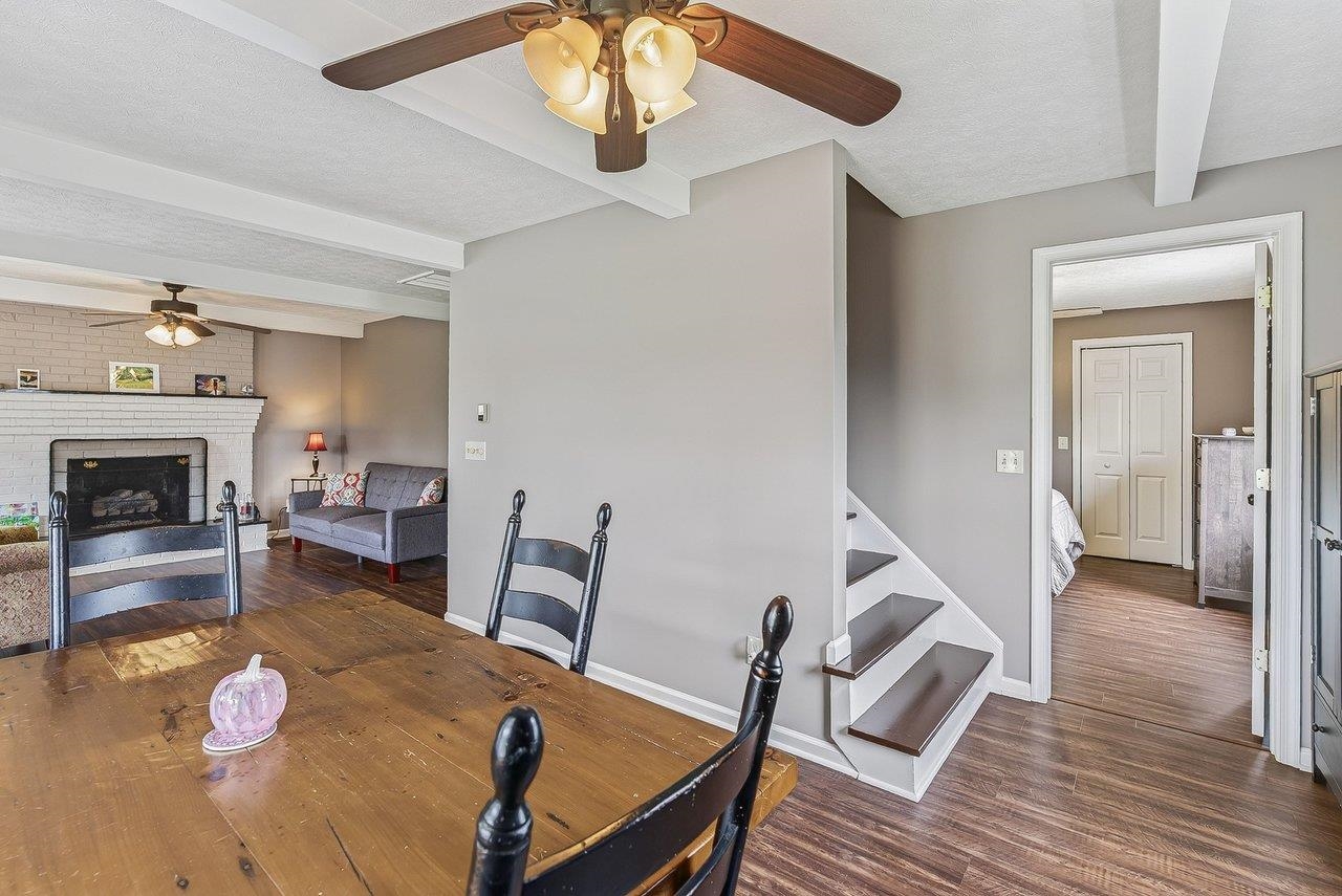 14512 S EAST SIDE HWY, GROTTOES, Virginia 24441, 4 Bedrooms Bedrooms, ,3 BathroomsBathrooms,Residential,14512 S EAST SIDE HWY,680817 MLS # 680817 14512 S EAST SIDE HWY, GROTTOES, Virginia 24441, 4 Bedrooms Bedrooms, ,3 BathroomsBathrooms,Residential,14512 S EAST SIDE HWY,680817 MLS # 680817