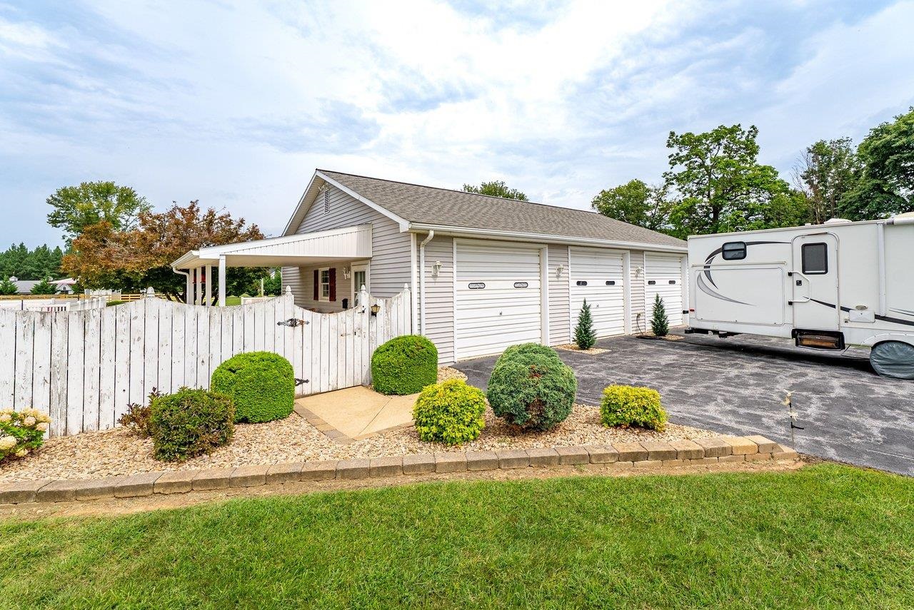 14512 S EAST SIDE HWY, GROTTOES, Virginia 24441, 4 Bedrooms Bedrooms, ,3 BathroomsBathrooms,Residential,14512 S EAST SIDE HWY,680817 MLS # 680817 14512 S EAST SIDE HWY, GROTTOES, Virginia 24441, 4 Bedrooms Bedrooms, ,3 BathroomsBathrooms,Residential,14512 S EAST SIDE HWY,680817 MLS # 680817