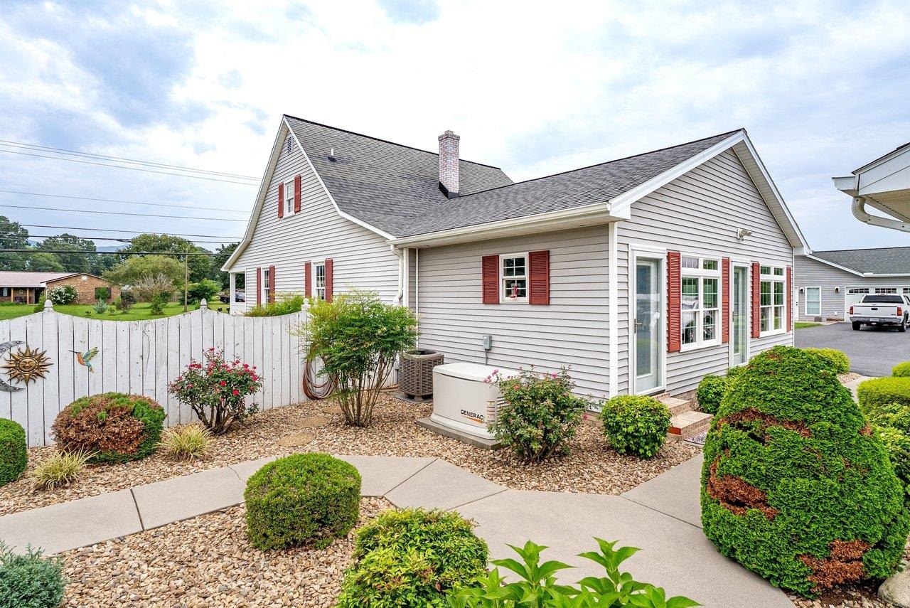 14512 S EAST SIDE HWY, GROTTOES, Virginia 24441, 4 Bedrooms Bedrooms, ,3 BathroomsBathrooms,Residential,14512 S EAST SIDE HWY,680817 MLS # 680817 14512 S EAST SIDE HWY, GROTTOES, Virginia 24441, 4 Bedrooms Bedrooms, ,3 BathroomsBathrooms,Residential,14512 S EAST SIDE HWY,680817 MLS # 680817