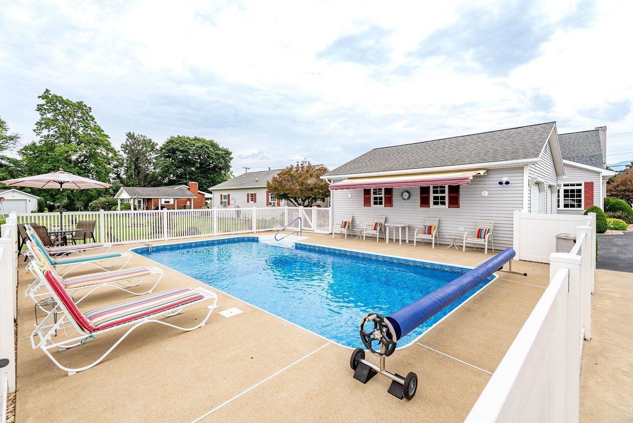 14512 S EAST SIDE HWY, GROTTOES, Virginia 24441, 4 Bedrooms Bedrooms, ,3 BathroomsBathrooms,Residential,14512 S EAST SIDE HWY,680817 MLS # 680817 14512 S EAST SIDE HWY, GROTTOES, Virginia 24441, 4 Bedrooms Bedrooms, ,3 BathroomsBathrooms,Residential,14512 S EAST SIDE HWY,680817 MLS # 680817