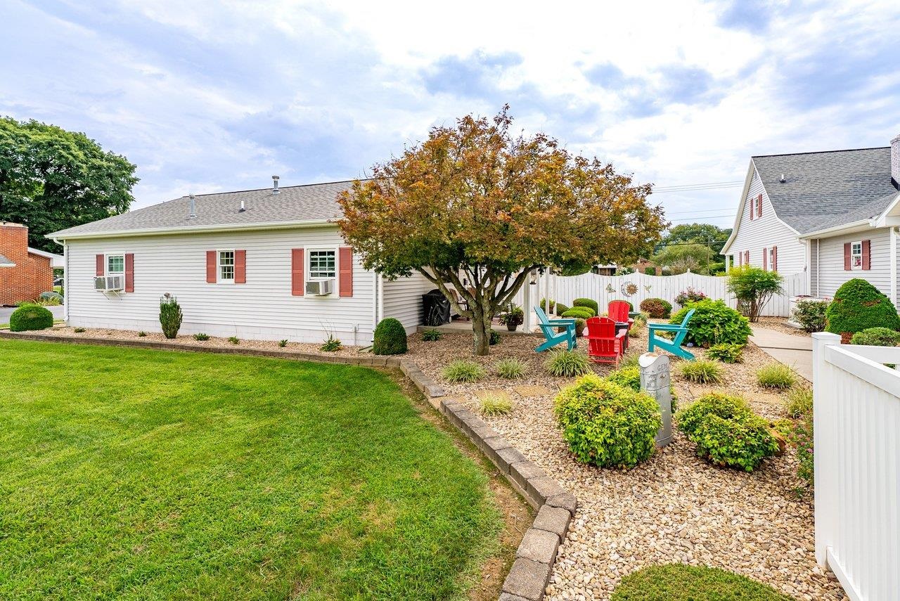 14512 S EAST SIDE HWY, GROTTOES, Virginia 24441, 4 Bedrooms Bedrooms, ,3 BathroomsBathrooms,Residential,14512 S EAST SIDE HWY,680817 MLS # 680817 14512 S EAST SIDE HWY, GROTTOES, Virginia 24441, 4 Bedrooms Bedrooms, ,3 BathroomsBathrooms,Residential,14512 S EAST SIDE HWY,680817 MLS # 680817