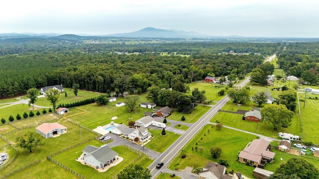 14512 S EAST SIDE HWY, GROTTOES, Virginia 24441, 4 Bedrooms Bedrooms, ,3 BathroomsBathrooms,Residential,14512 S EAST SIDE HWY,680817 MLS # 680817 14512 S EAST SIDE HWY, GROTTOES, Virginia 24441, 4 Bedrooms Bedrooms, ,3 BathroomsBathrooms,Residential,14512 S EAST SIDE HWY,680817 MLS # 680817