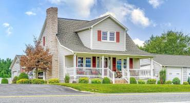 14512 S EAST SIDE HWY, GROTTOES, Virginia 24441, 4 Bedrooms Bedrooms, ,3 BathroomsBathrooms,Residential,14512 S EAST SIDE HWY,680817 MLS # 680817