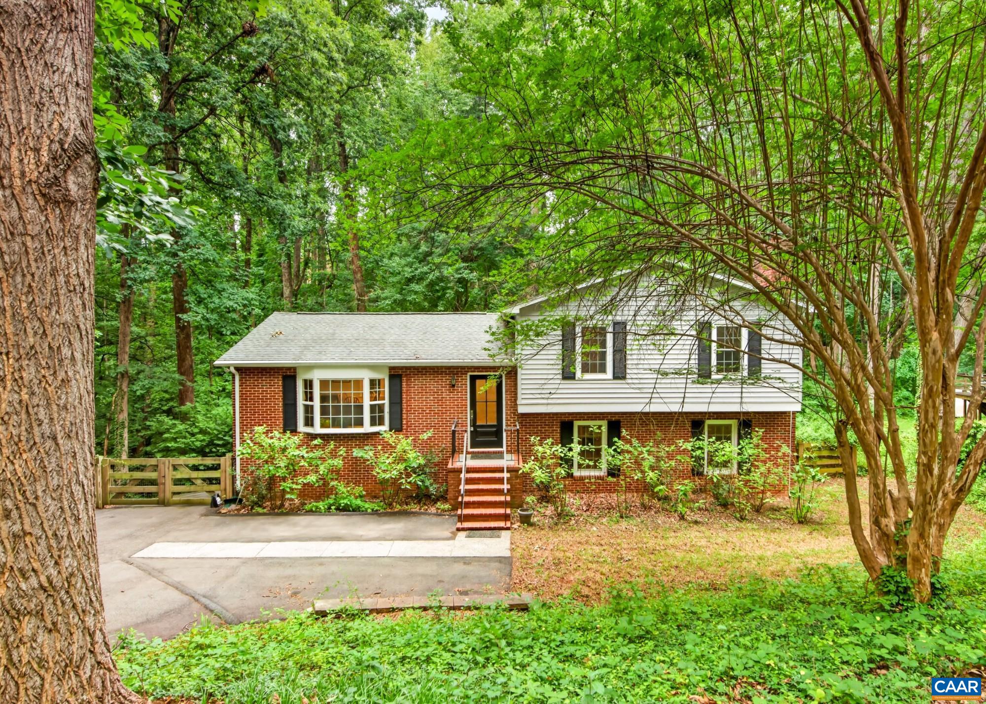 98 OAK FOREST CIR, CHARLOTTESVILLE, Virginia 22901, 4 Bedrooms Bedrooms, ,3 BathroomsBathrooms,Residential,PRIVACY-City Convenience!,98 OAK FOREST CIR,679337 MLS # 679337 98 OAK FOREST CIR, CHARLOTTESVILLE, Virginia 22901, 4 Bedrooms Bedrooms, ,3 BathroomsBathrooms,Residential,PRIVACY-City Convenience!,98 OAK FOREST CIR,679337 MLS # 679337