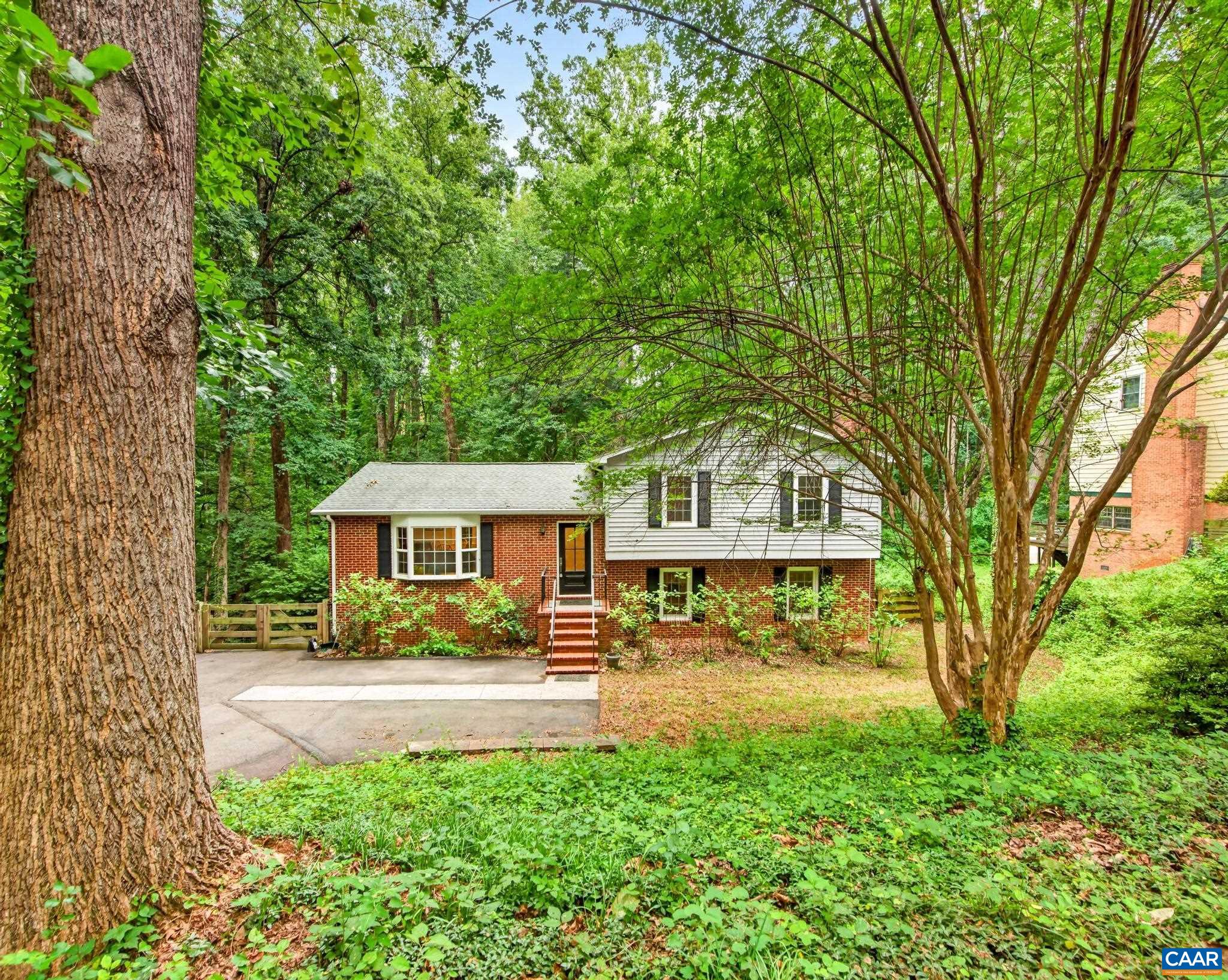 WELCOME HOME to GREAT City Living - Sparkling & Character Rich Home within EASY Drive to All CHARLOTTESVILLE City & County Amenities & Attractions. WELCOME HOME to GREAT City Living - Sparkling & Character Rich Home within EASY Drive to All CHARLOTTESVILLE City & County Amenities & Attractions.