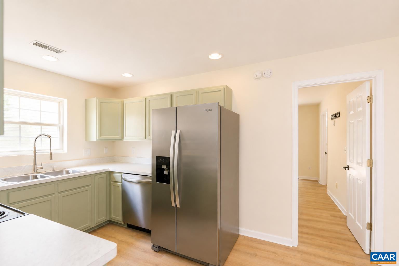 117 WATERBURY CT, CHARLOTTESVILLE, Virginia 22902, 3 Bedrooms Bedrooms, ,2 BathroomsBathrooms,Residential,117 WATERBURY CT,680210 MLS # 680210