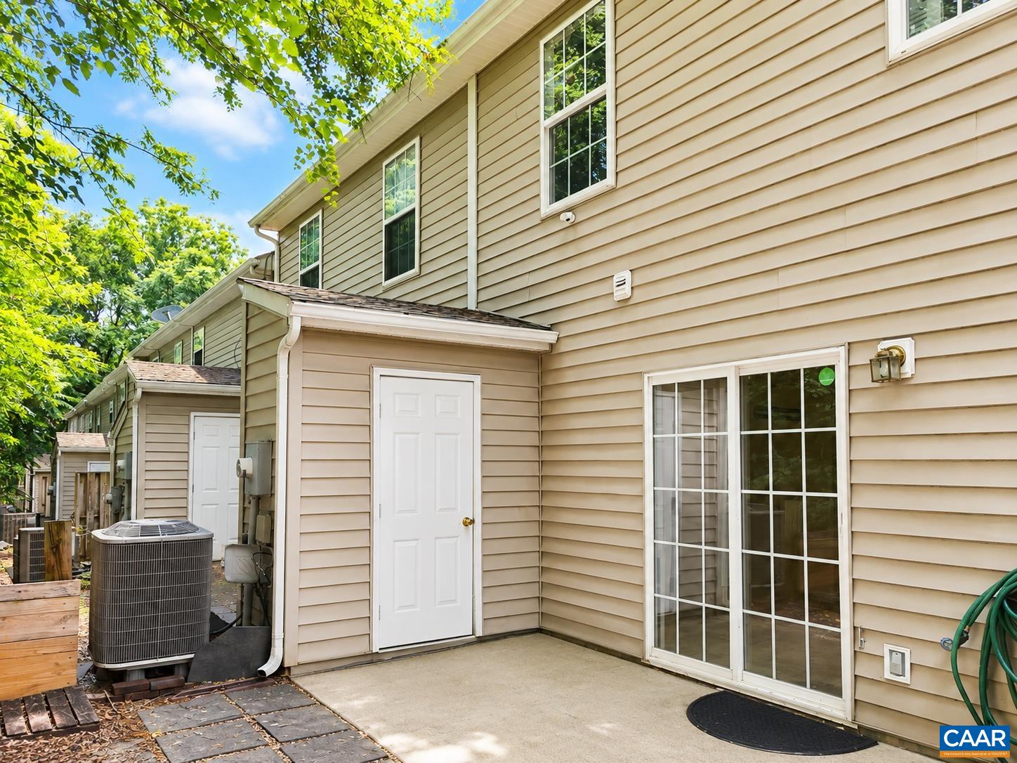117 WATERBURY CT, CHARLOTTESVILLE, Virginia 22902, 3 Bedrooms Bedrooms, ,2 BathroomsBathrooms,Residential,117 WATERBURY CT,680210 MLS # 680210