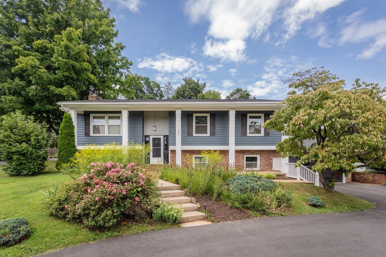 331 MYERS AVE, HARRISONBURG, Virginia 22801, 5 Bedrooms Bedrooms, ,3 BathroomsBathrooms,Residential,331 MYERS AVE,680816 MLS # 680816 331 MYERS AVE, HARRISONBURG, Virginia 22801, 5 Bedrooms Bedrooms, ,3 BathroomsBathrooms,Residential,331 MYERS AVE,680816 MLS # 680816