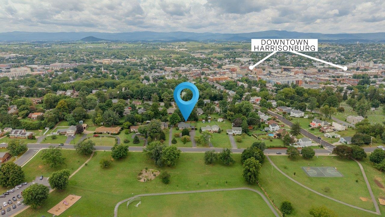 331 MYERS AVE, HARRISONBURG, Virginia 22801, 5 Bedrooms Bedrooms, ,3 BathroomsBathrooms,Residential,331 MYERS AVE,680816 MLS # 680816 331 MYERS AVE, HARRISONBURG, Virginia 22801, 5 Bedrooms Bedrooms, ,3 BathroomsBathrooms,Residential,331 MYERS AVE,680816 MLS # 680816