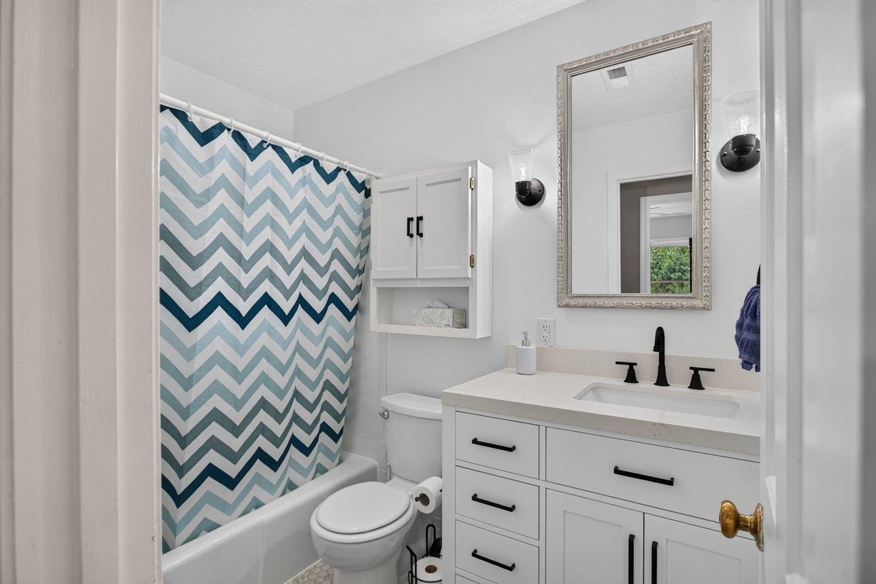 331 MYERS AVE, HARRISONBURG, Virginia 22801, 5 Bedrooms Bedrooms, ,3 BathroomsBathrooms,Residential,331 MYERS AVE,680816 MLS # 680816 331 MYERS AVE, HARRISONBURG, Virginia 22801, 5 Bedrooms Bedrooms, ,3 BathroomsBathrooms,Residential,331 MYERS AVE,680816 MLS # 680816