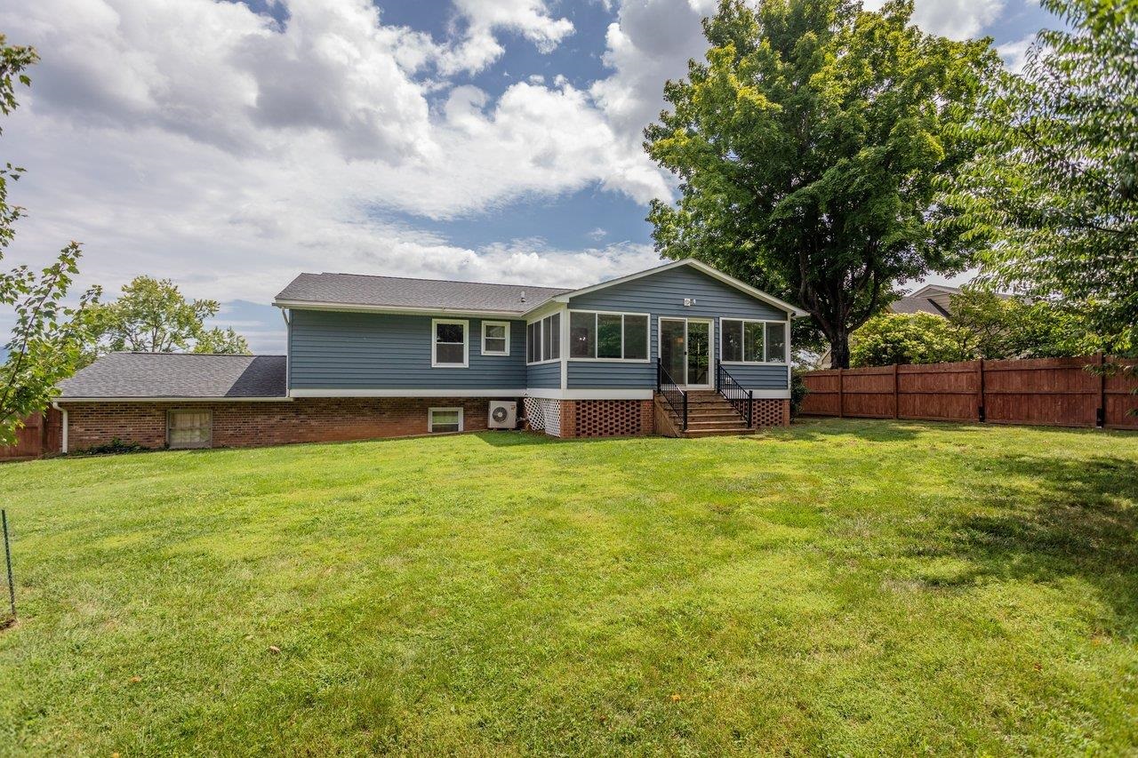 331 MYERS AVE, HARRISONBURG, Virginia 22801, 5 Bedrooms Bedrooms, ,3 BathroomsBathrooms,Residential,331 MYERS AVE,680816 MLS # 680816 331 MYERS AVE, HARRISONBURG, Virginia 22801, 5 Bedrooms Bedrooms, ,3 BathroomsBathrooms,Residential,331 MYERS AVE,680816 MLS # 680816