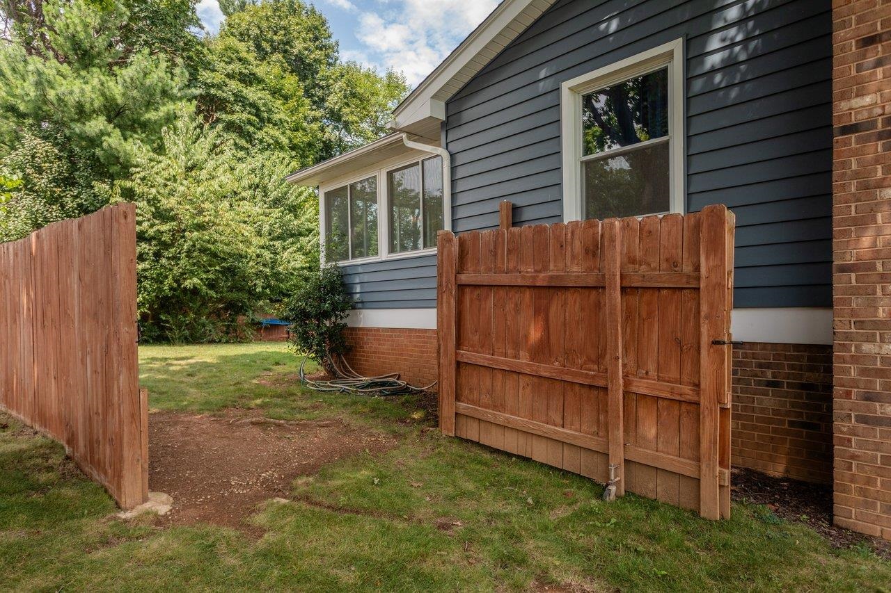 331 MYERS AVE, HARRISONBURG, Virginia 22801, 5 Bedrooms Bedrooms, ,3 BathroomsBathrooms,Residential,331 MYERS AVE,680816 MLS # 680816 331 MYERS AVE, HARRISONBURG, Virginia 22801, 5 Bedrooms Bedrooms, ,3 BathroomsBathrooms,Residential,331 MYERS AVE,680816 MLS # 680816