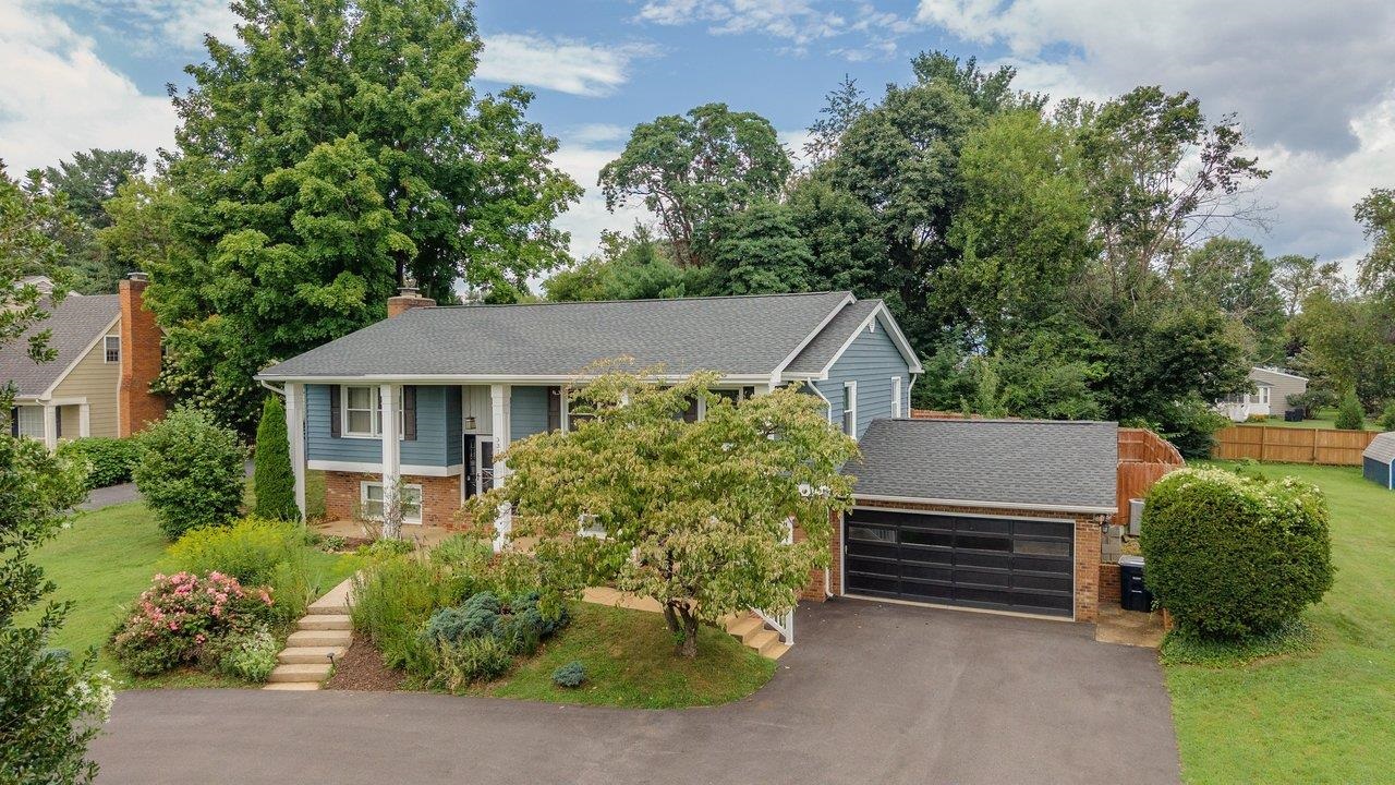 331 MYERS AVE, HARRISONBURG, Virginia 22801, 5 Bedrooms Bedrooms, ,3 BathroomsBathrooms,Residential,331 MYERS AVE,680816 MLS # 680816 331 MYERS AVE, HARRISONBURG, Virginia 22801, 5 Bedrooms Bedrooms, ,3 BathroomsBathrooms,Residential,331 MYERS AVE,680816 MLS # 680816