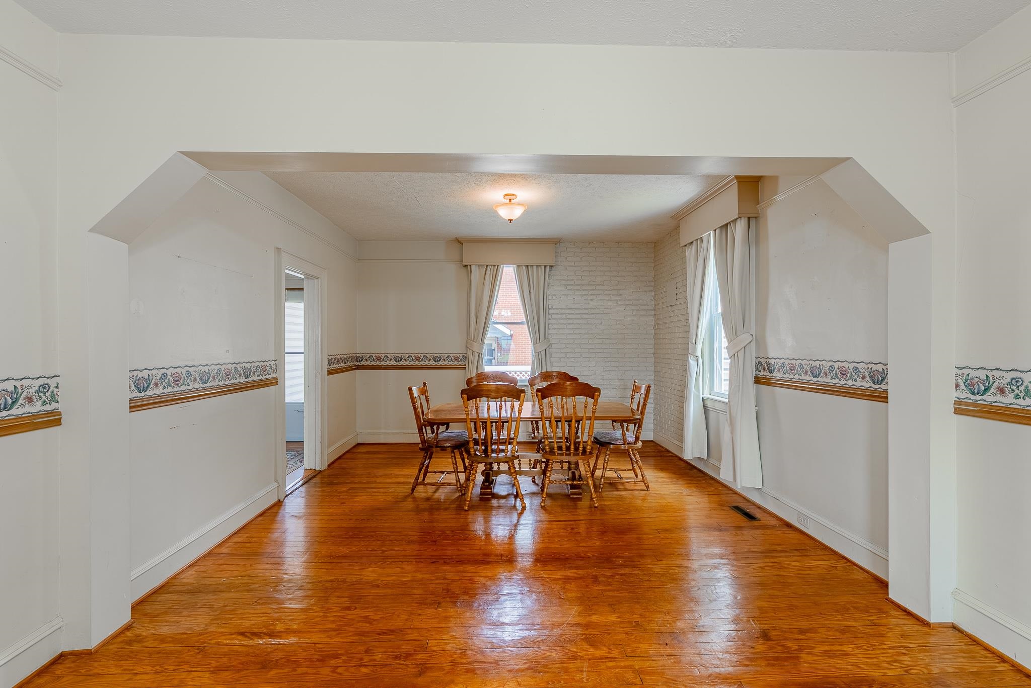 409 8TH ST, WAYNESBORO, Virginia 22980, 4 Bedrooms Bedrooms, ,2 BathroomsBathrooms,Residential,409 8TH ST,680819 MLS # 680819