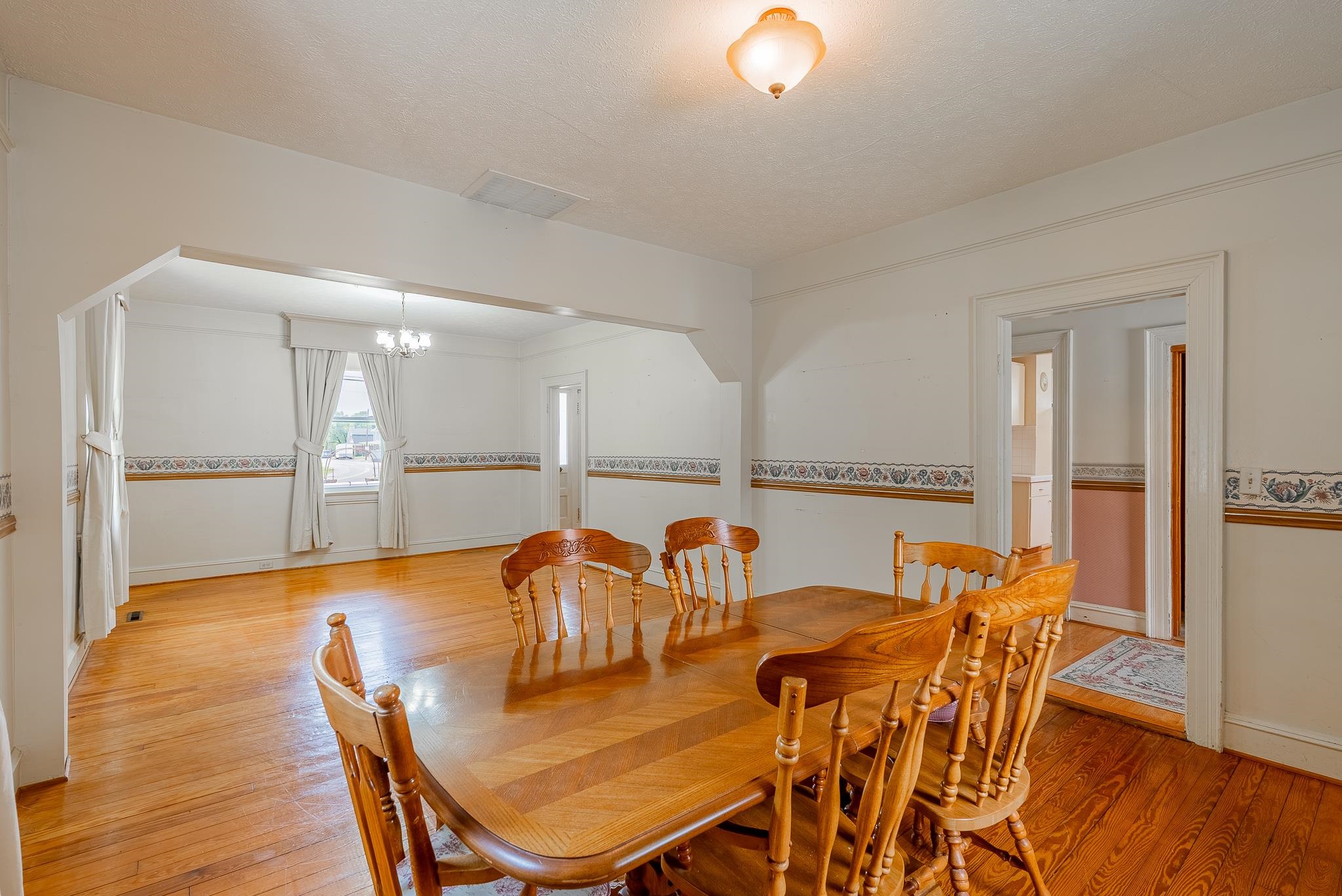 409 8TH ST, WAYNESBORO, Virginia 22980, 4 Bedrooms Bedrooms, ,2 BathroomsBathrooms,Residential,409 8TH ST,680819 MLS # 680819