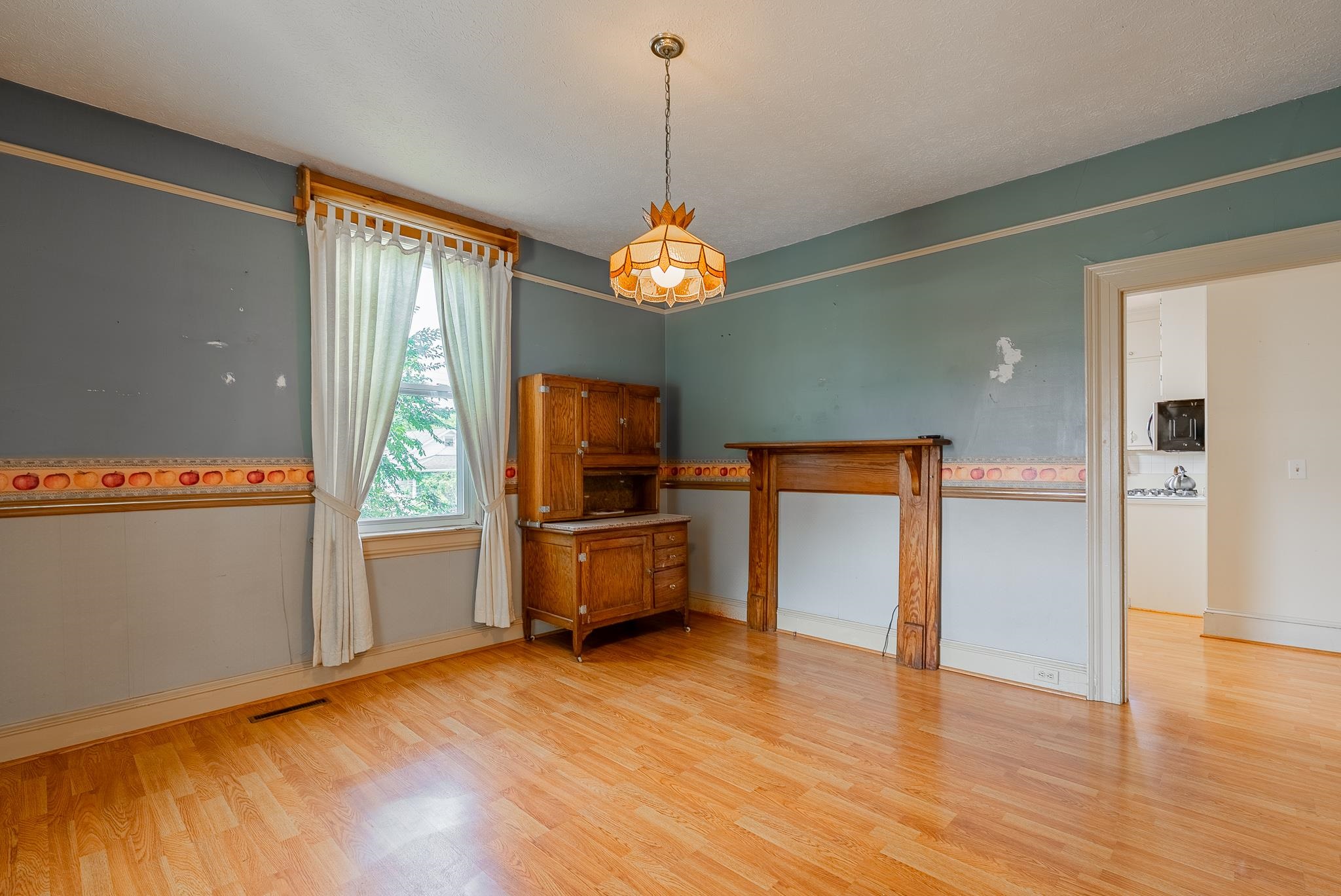 409 8TH ST, WAYNESBORO, Virginia 22980, 4 Bedrooms Bedrooms, ,2 BathroomsBathrooms,Residential,409 8TH ST,680819 MLS # 680819