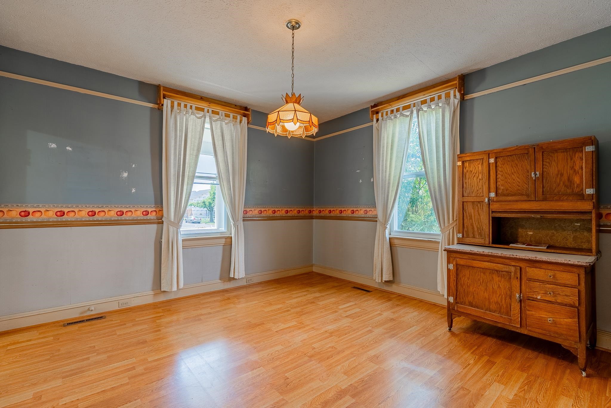 409 8TH ST, WAYNESBORO, Virginia 22980, 4 Bedrooms Bedrooms, ,2 BathroomsBathrooms,Residential,409 8TH ST,680819 MLS # 680819