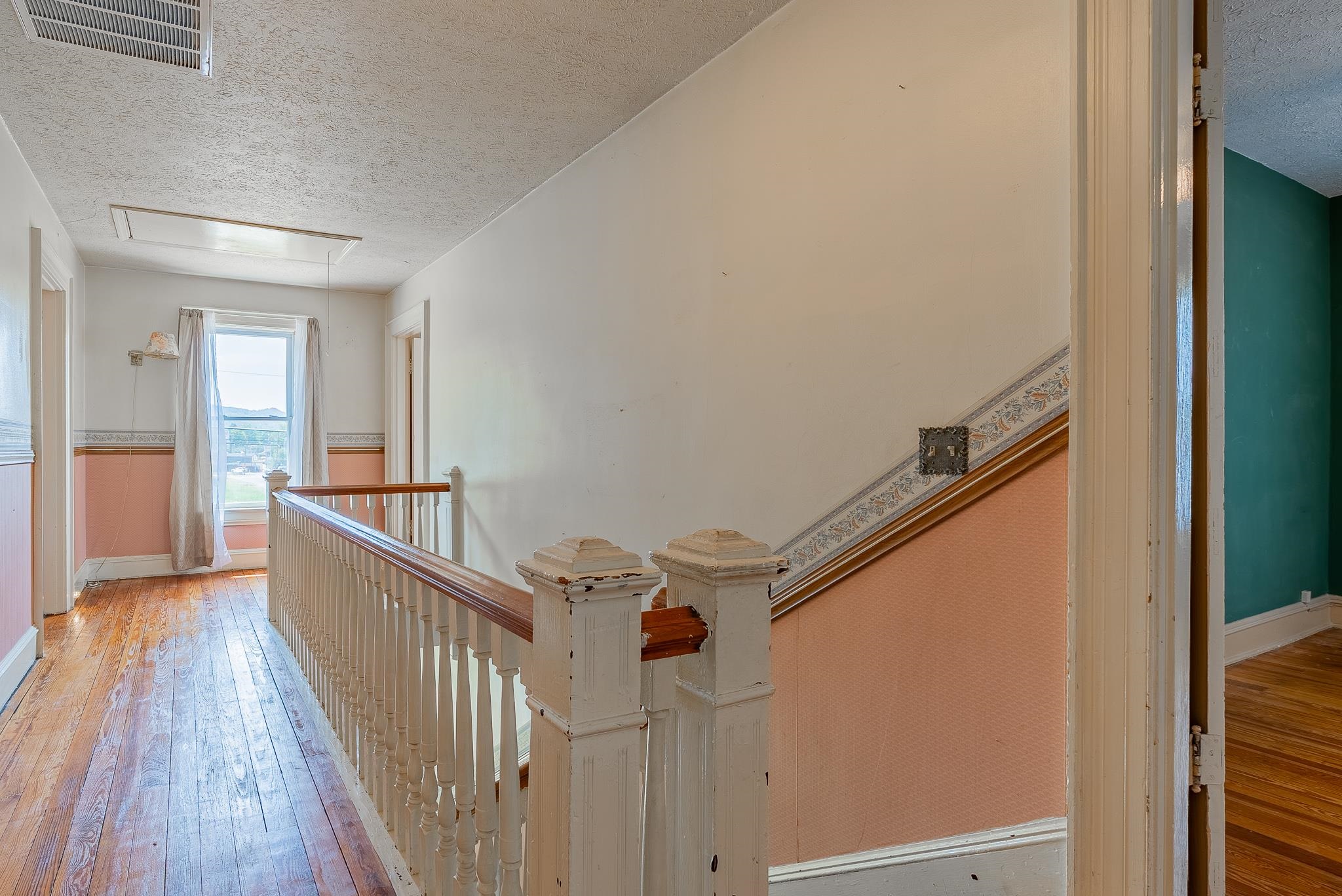 409 8TH ST, WAYNESBORO, Virginia 22980, 4 Bedrooms Bedrooms, ,2 BathroomsBathrooms,Residential,409 8TH ST,680819 MLS # 680819