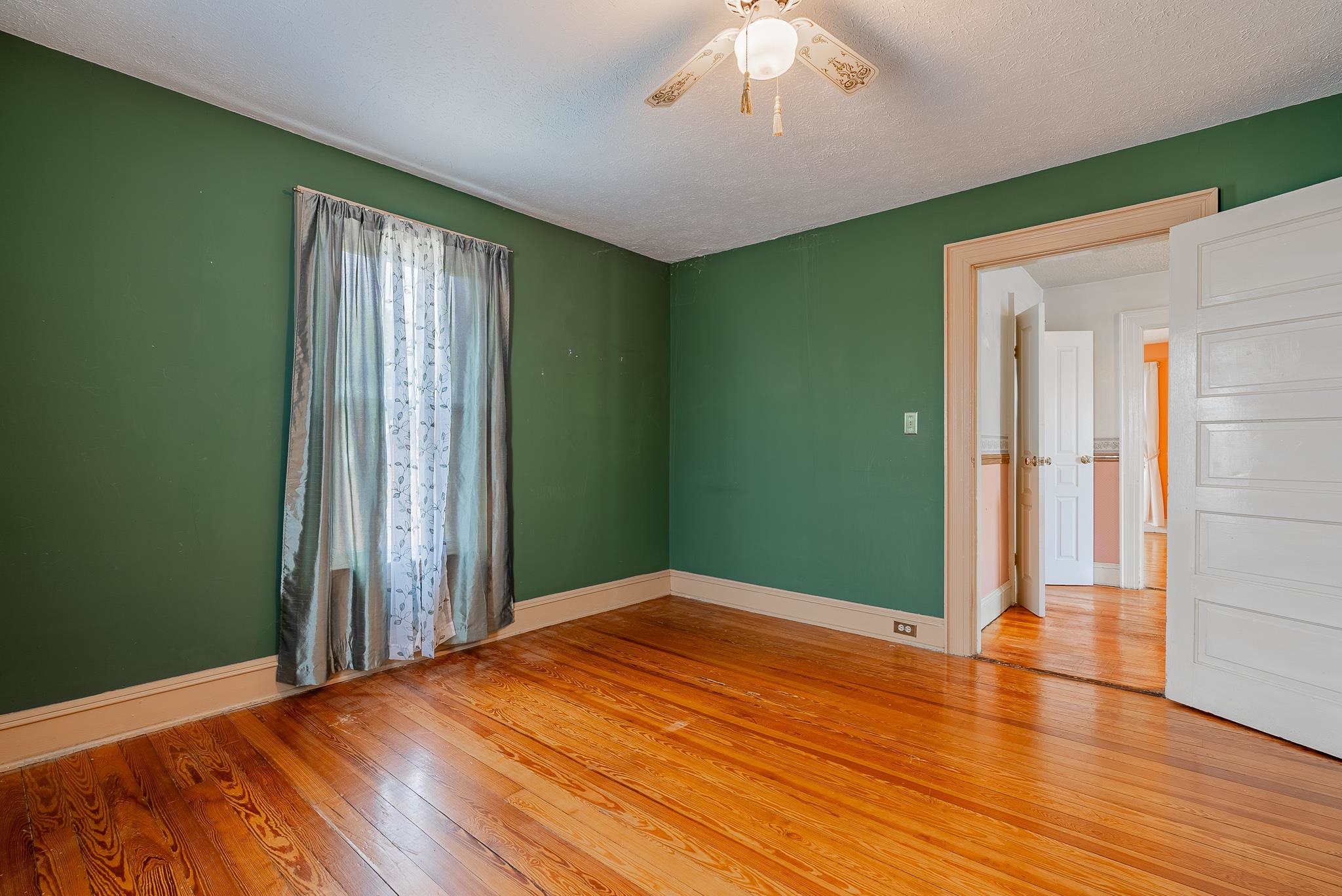 409 8TH ST, WAYNESBORO, Virginia 22980, 4 Bedrooms Bedrooms, ,2 BathroomsBathrooms,Residential,409 8TH ST,680819 MLS # 680819