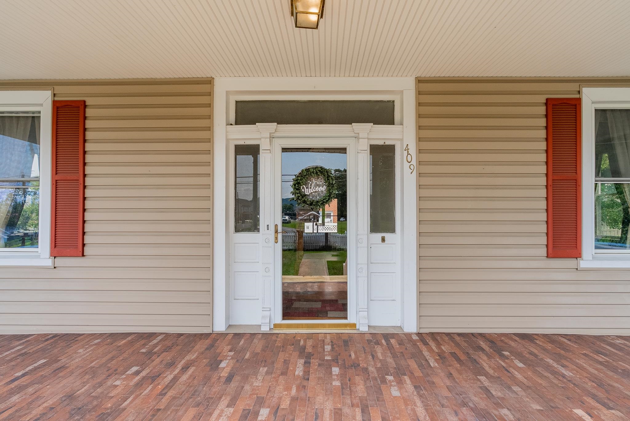 409 8TH ST, WAYNESBORO, Virginia 22980, 4 Bedrooms Bedrooms, ,2 BathroomsBathrooms,Residential,409 8TH ST,680819 MLS # 680819