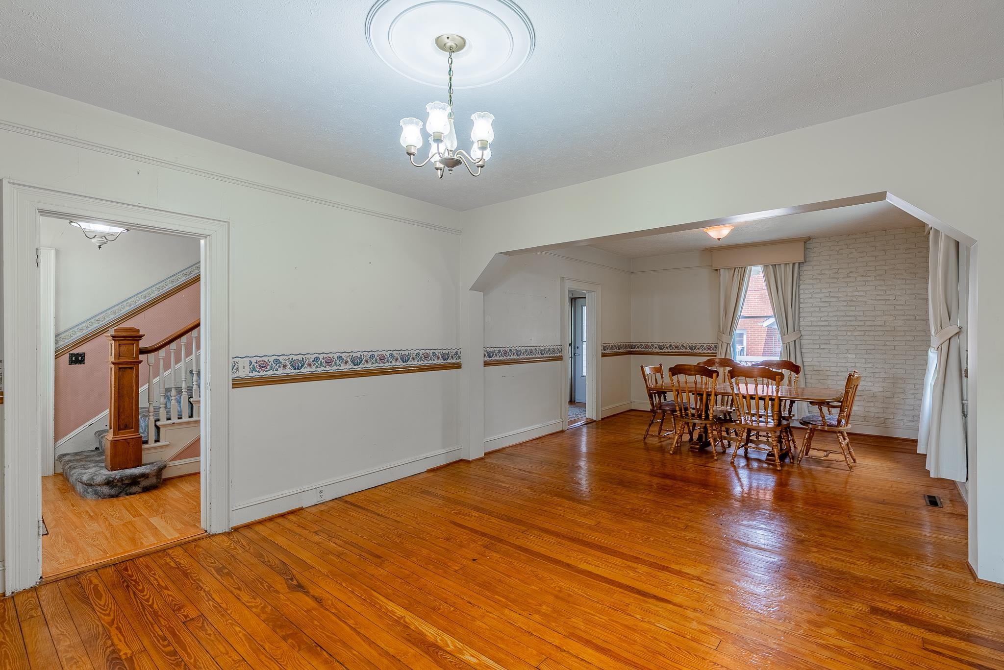 409 8TH ST, WAYNESBORO, Virginia 22980, 4 Bedrooms Bedrooms, ,2 BathroomsBathrooms,Residential,409 8TH ST,680819 MLS # 680819