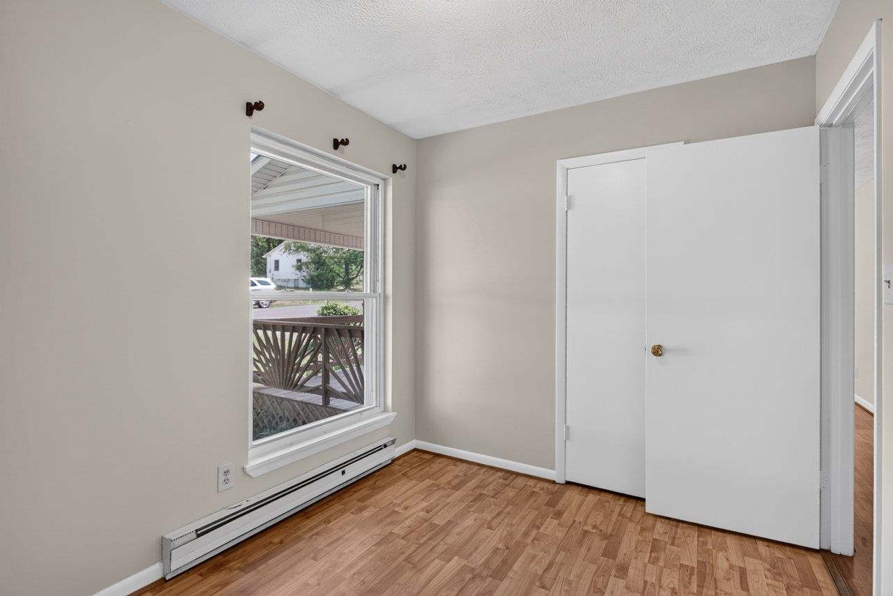 204 FOURTH ST, BROADWAY, Virginia 22815, 3 Bedrooms Bedrooms, ,1 BathroomBathrooms,Residential,204 FOURTH ST,680823 MLS # 680823