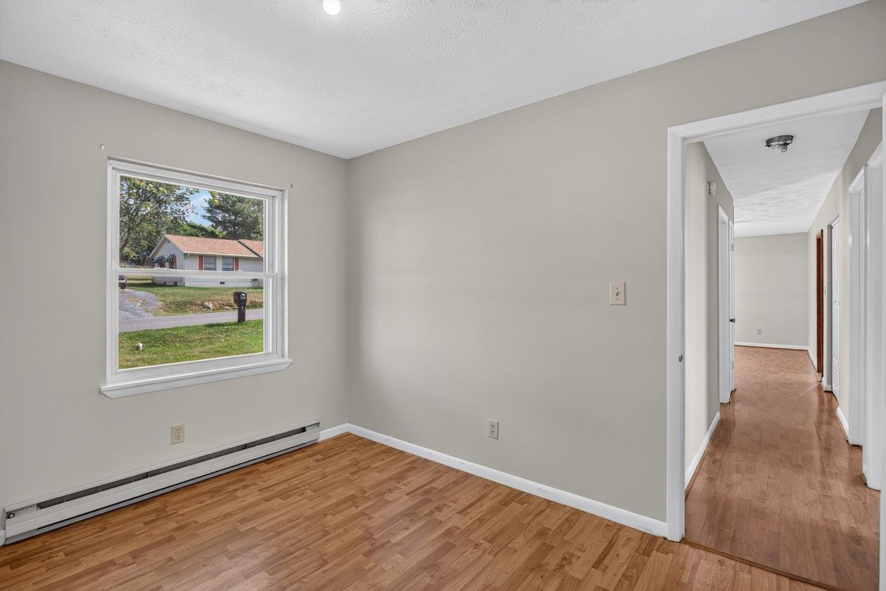 204 FOURTH ST, BROADWAY, Virginia 22815, 3 Bedrooms Bedrooms, ,1 BathroomBathrooms,Residential,204 FOURTH ST,680823 MLS # 680823