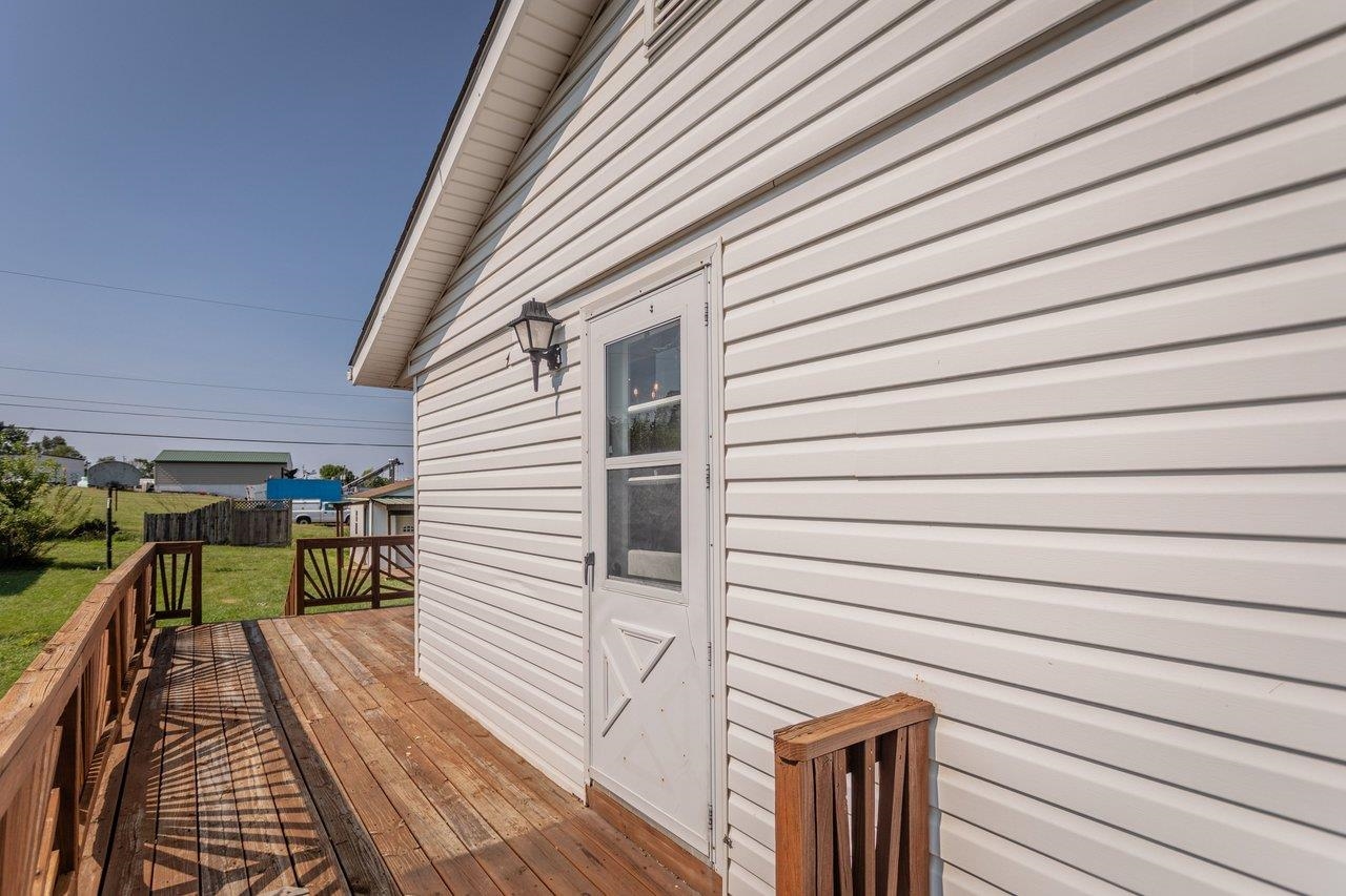 204 FOURTH ST, BROADWAY, Virginia 22815, 3 Bedrooms Bedrooms, ,1 BathroomBathrooms,Residential,204 FOURTH ST,680823 MLS # 680823