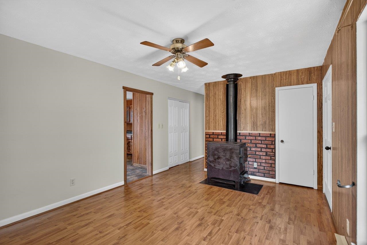 204 FOURTH ST, BROADWAY, Virginia 22815, 3 Bedrooms Bedrooms, ,1 BathroomBathrooms,Residential,204 FOURTH ST,680823 MLS # 680823