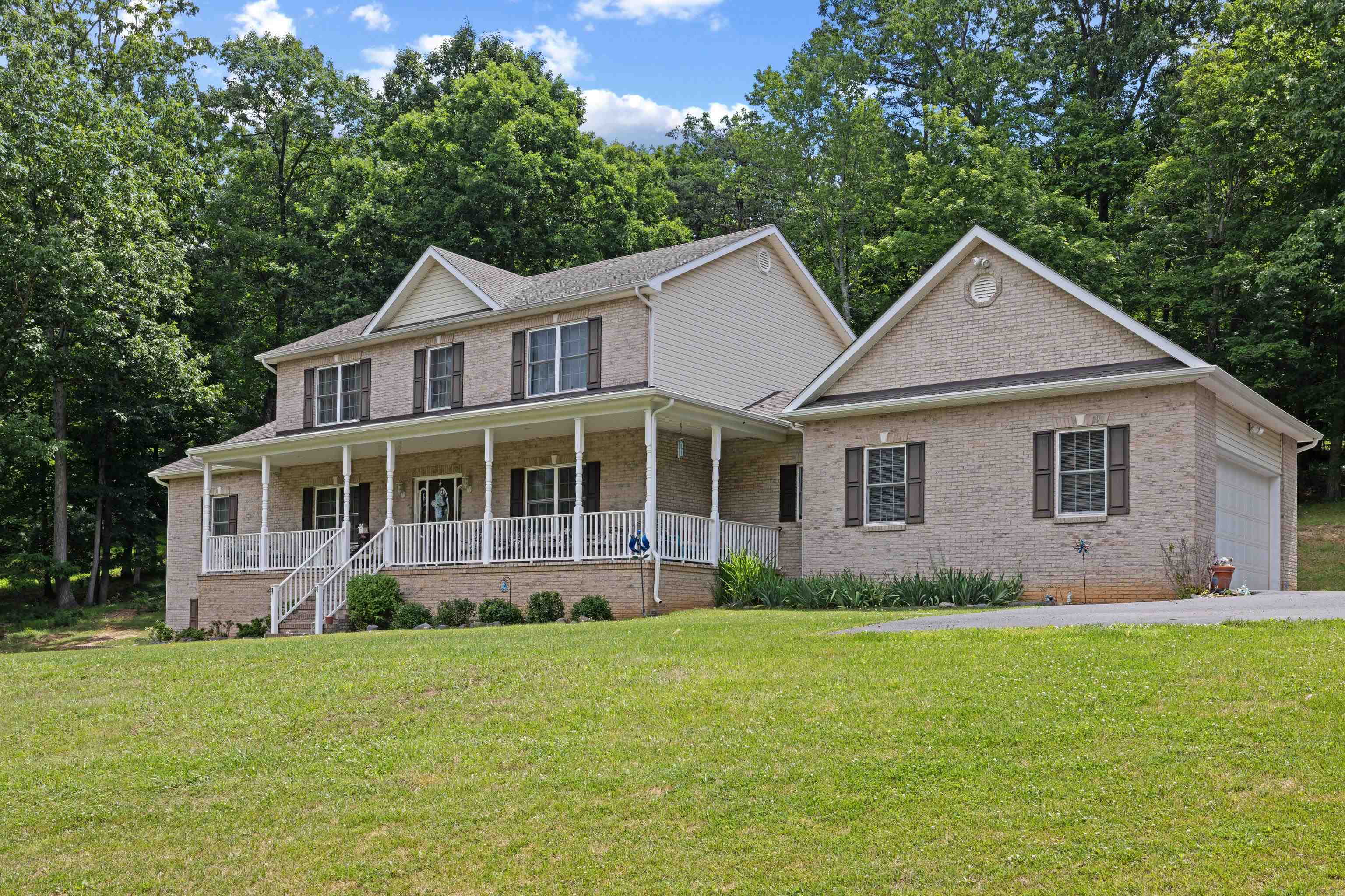 256 SKYLAR LANES WAY, WINCHESTER, Virginia 22603, 7 Bedrooms Bedrooms, ,3 BathroomsBathrooms,Residential,256 SKYLAR LANES WAY,678524 MLS # 678524 256 SKYLAR LANES WAY, WINCHESTER, Virginia 22603, 7 Bedrooms Bedrooms, ,3 BathroomsBathrooms,Residential,256 SKYLAR LANES WAY,678524 MLS # 678524