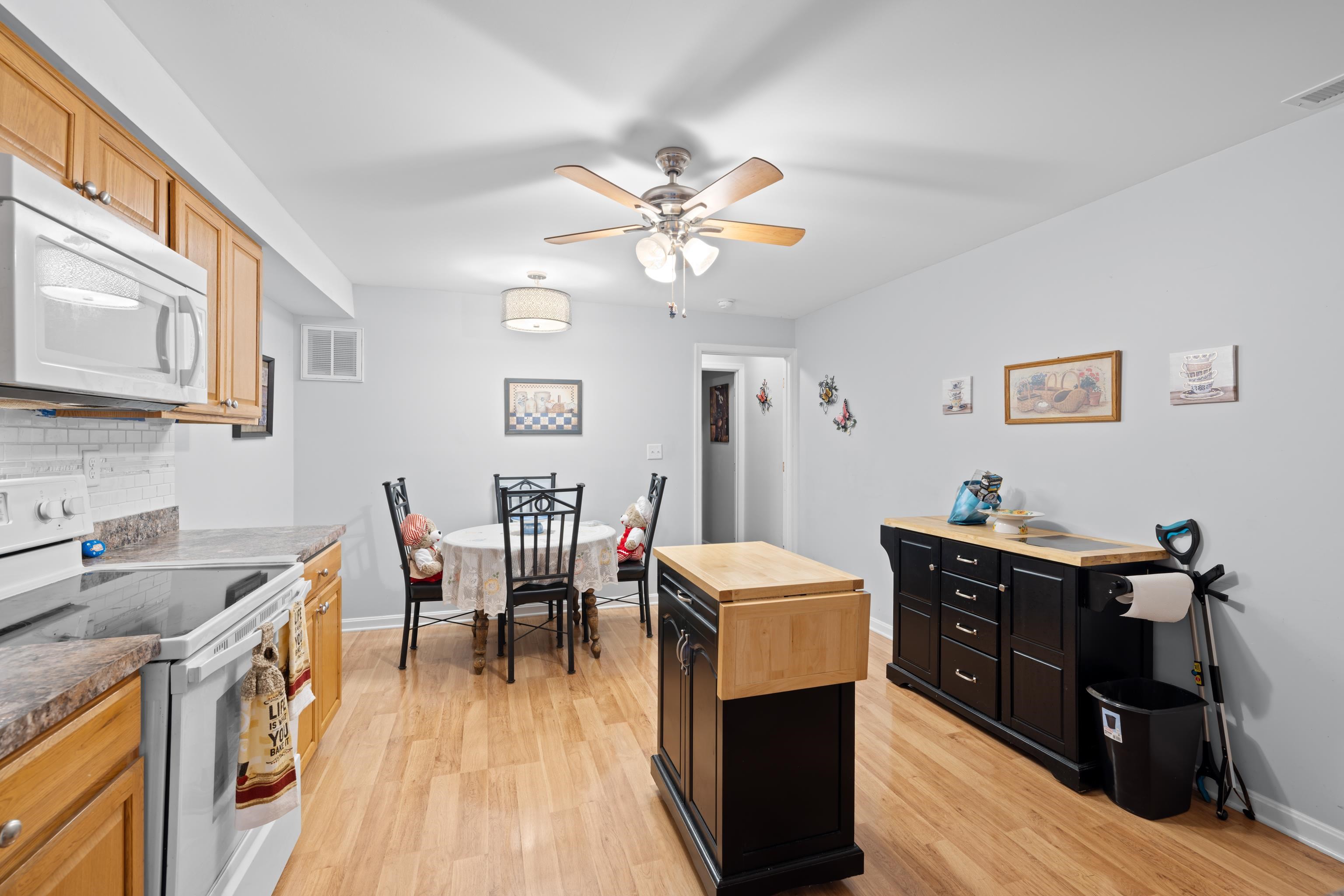 256 SKYLAR LANES WAY, WINCHESTER, Virginia 22603, 7 Bedrooms Bedrooms, ,3 BathroomsBathrooms,Residential,256 SKYLAR LANES WAY,678524 MLS # 678524 256 SKYLAR LANES WAY, WINCHESTER, Virginia 22603, 7 Bedrooms Bedrooms, ,3 BathroomsBathrooms,Residential,256 SKYLAR LANES WAY,678524 MLS # 678524