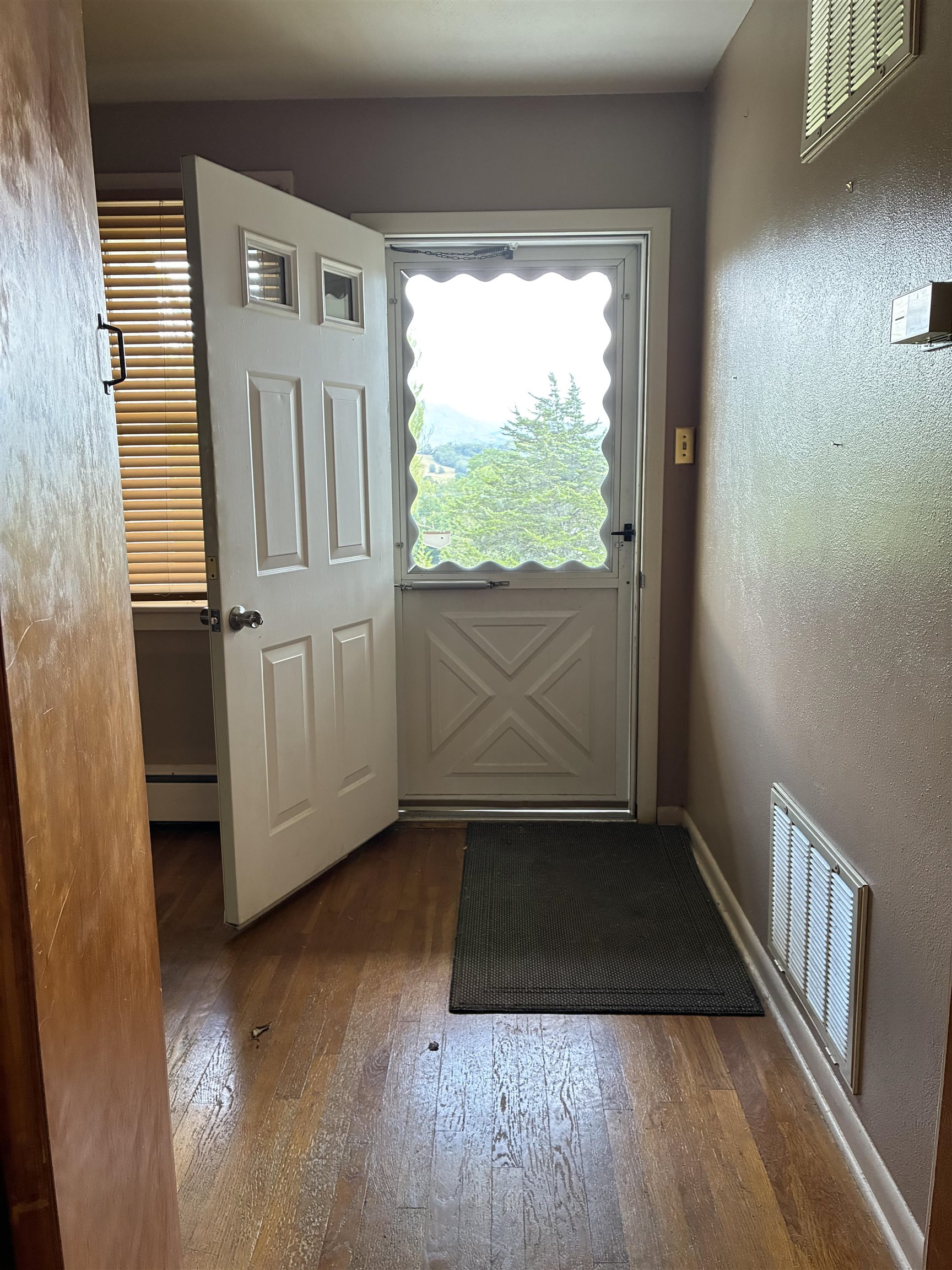 3239 WINDY HEIGHTS LN, ROCKINGHAM, Virginia 22802, 3 Bedrooms Bedrooms, ,1 BathroomBathrooms,Residential,3239 WINDY HEIGHTS LN,680833 MLS # 680833